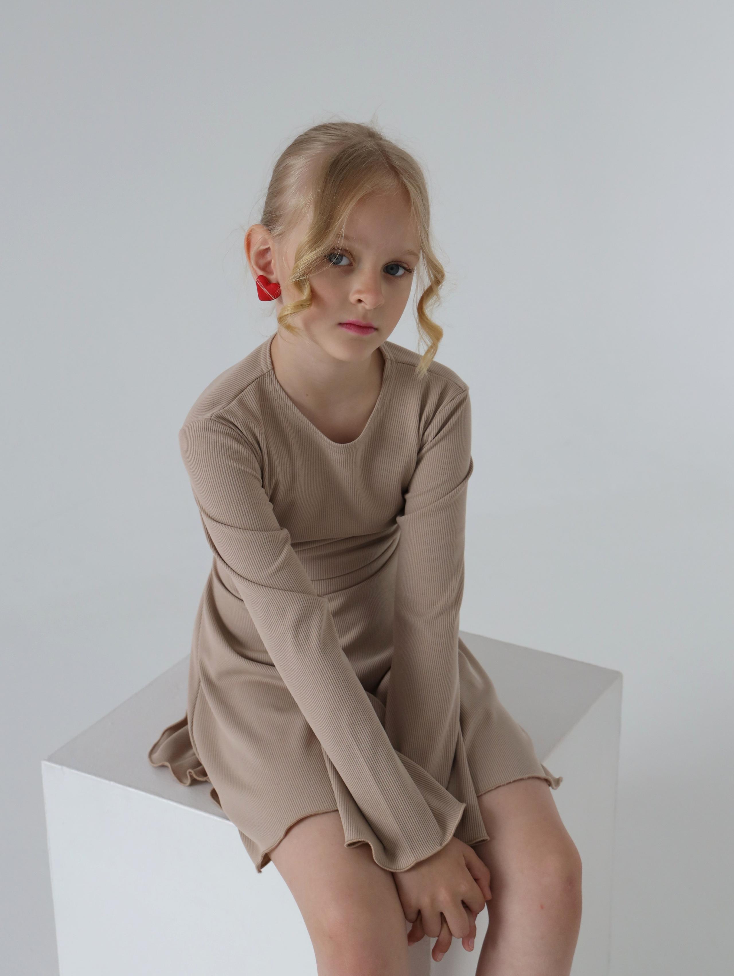Каталожная съемка детской одежды для маркетплейса. Фотограф в Новосибирске Анна Полторацкая