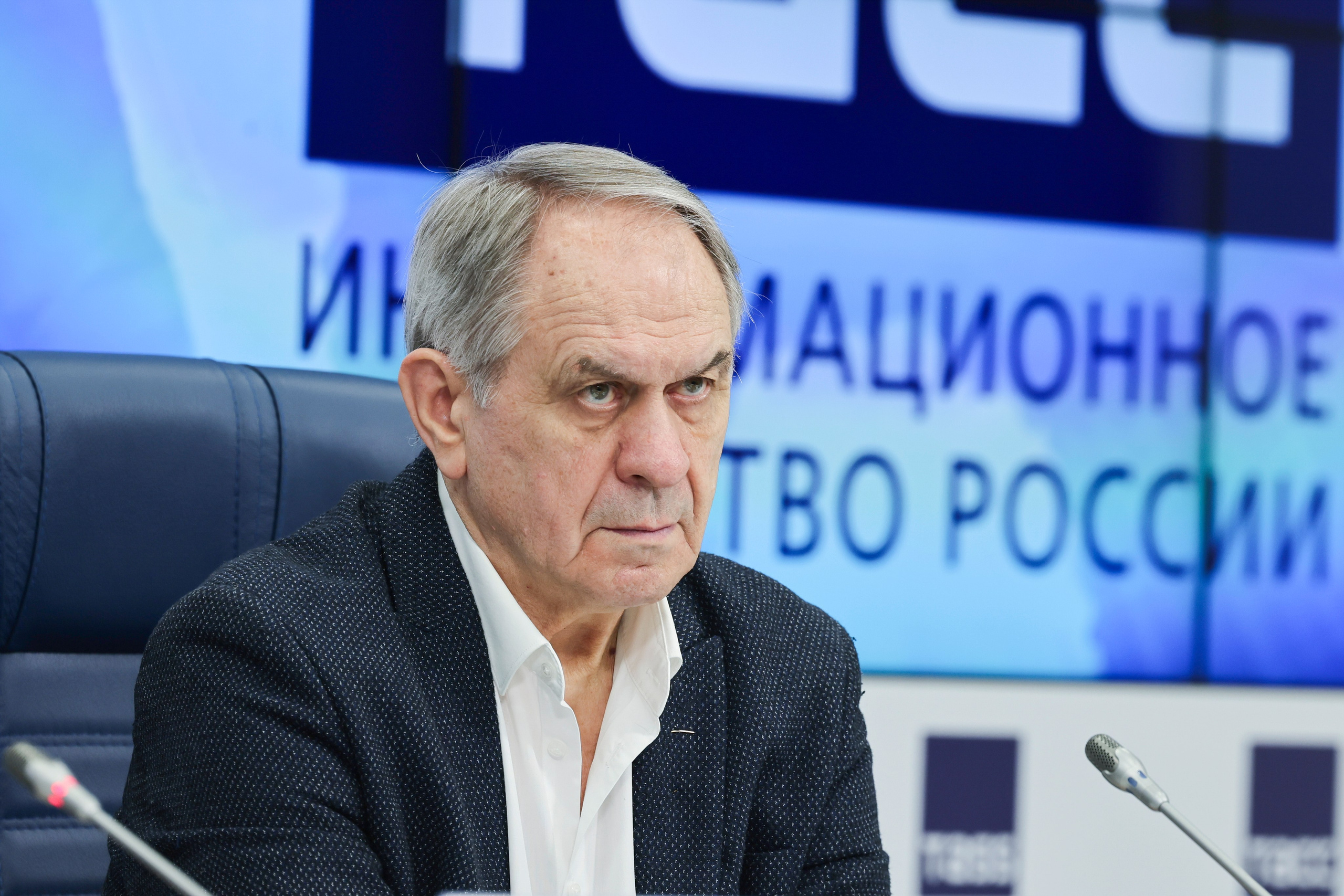 Актеры. Reportage, architectural, fine art photographer Lena Melnikova in Moscow