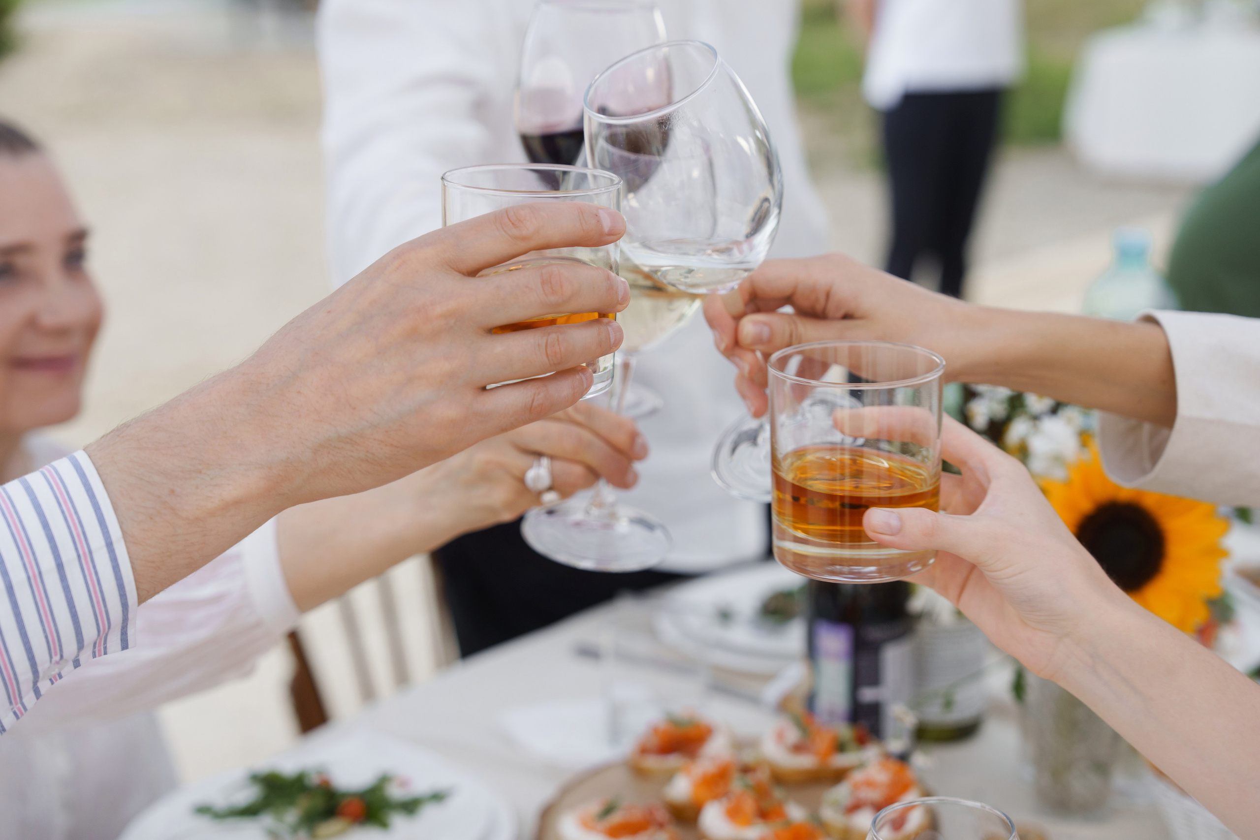 Михаил и Ольга (банкетная часть г. Брянск). Свадебный и репортажный фотограф Элина Козырьянова