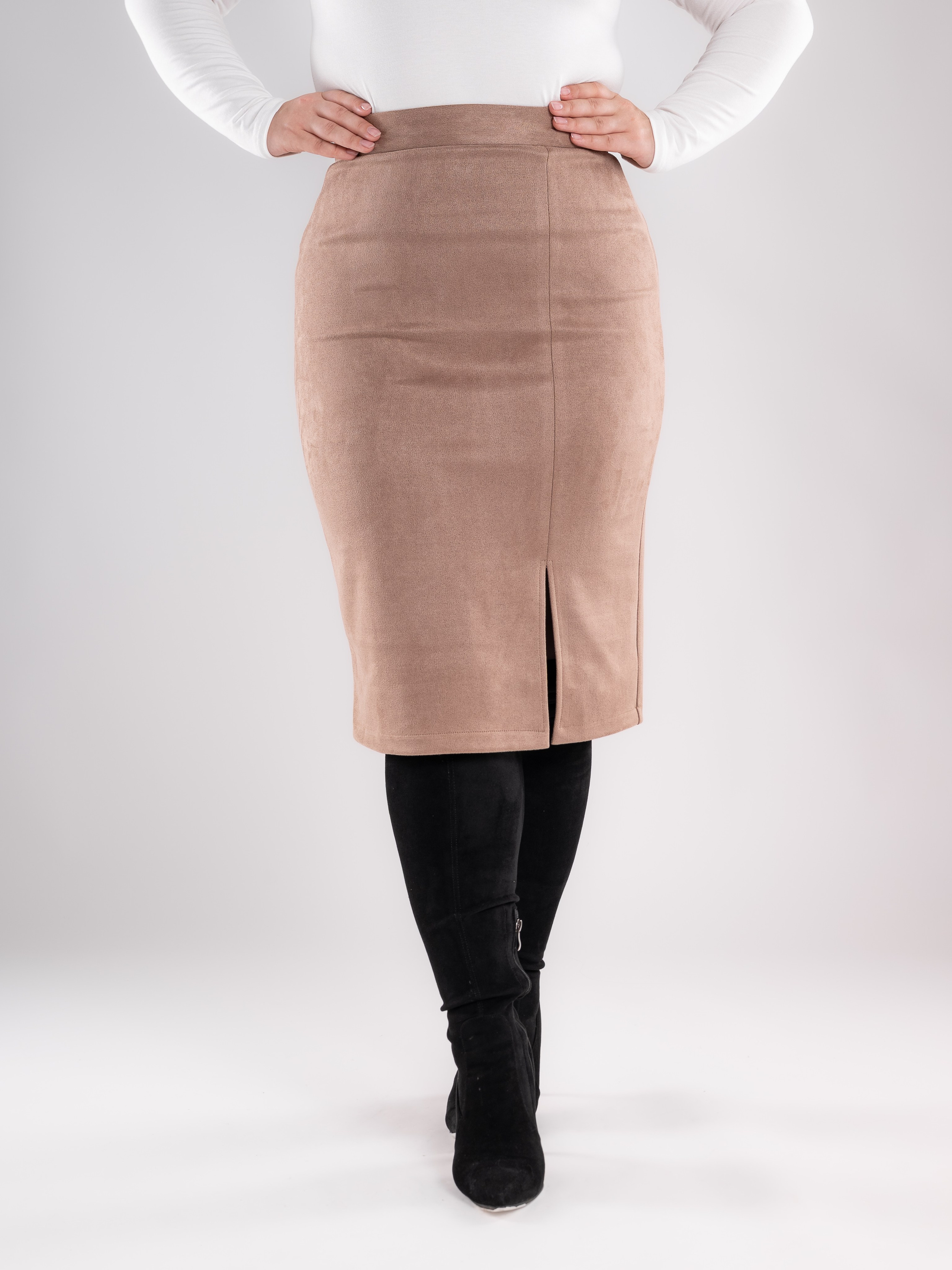 Замшевые юбки серия 1. Предметный фотограф, фото для маркетплейсов Пятигорск, КМВ