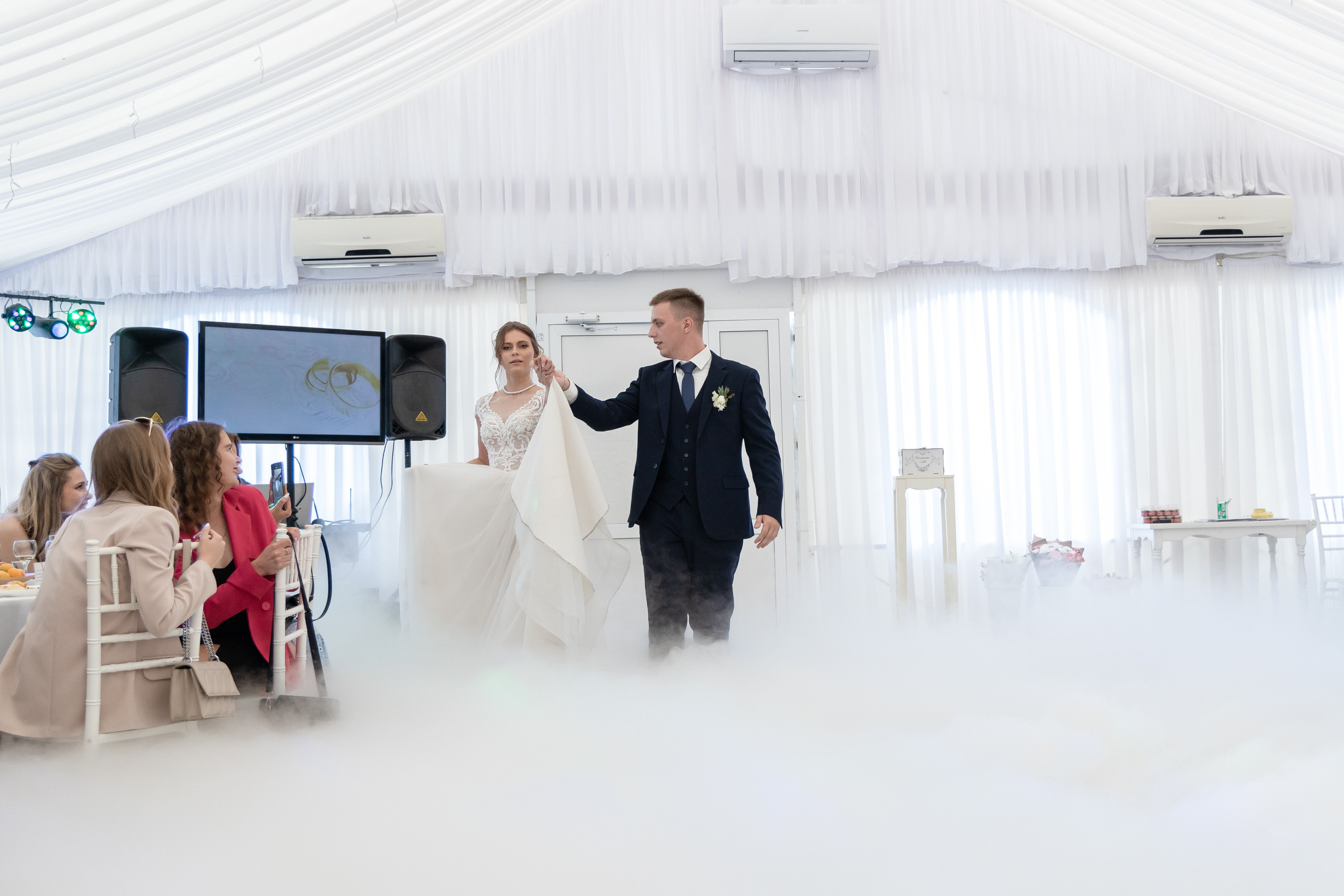 Ксения и Антон (полный день). Фотограф в Барнауле Юлия Садвокасова