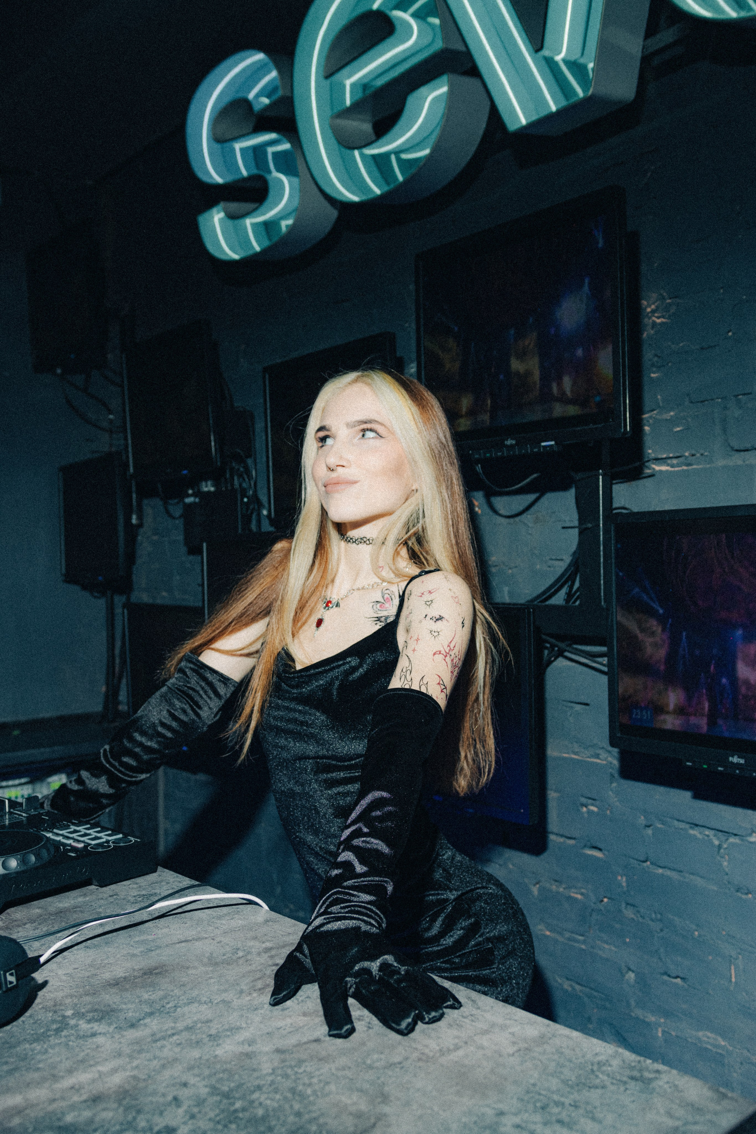 SEVEN bar — New Year