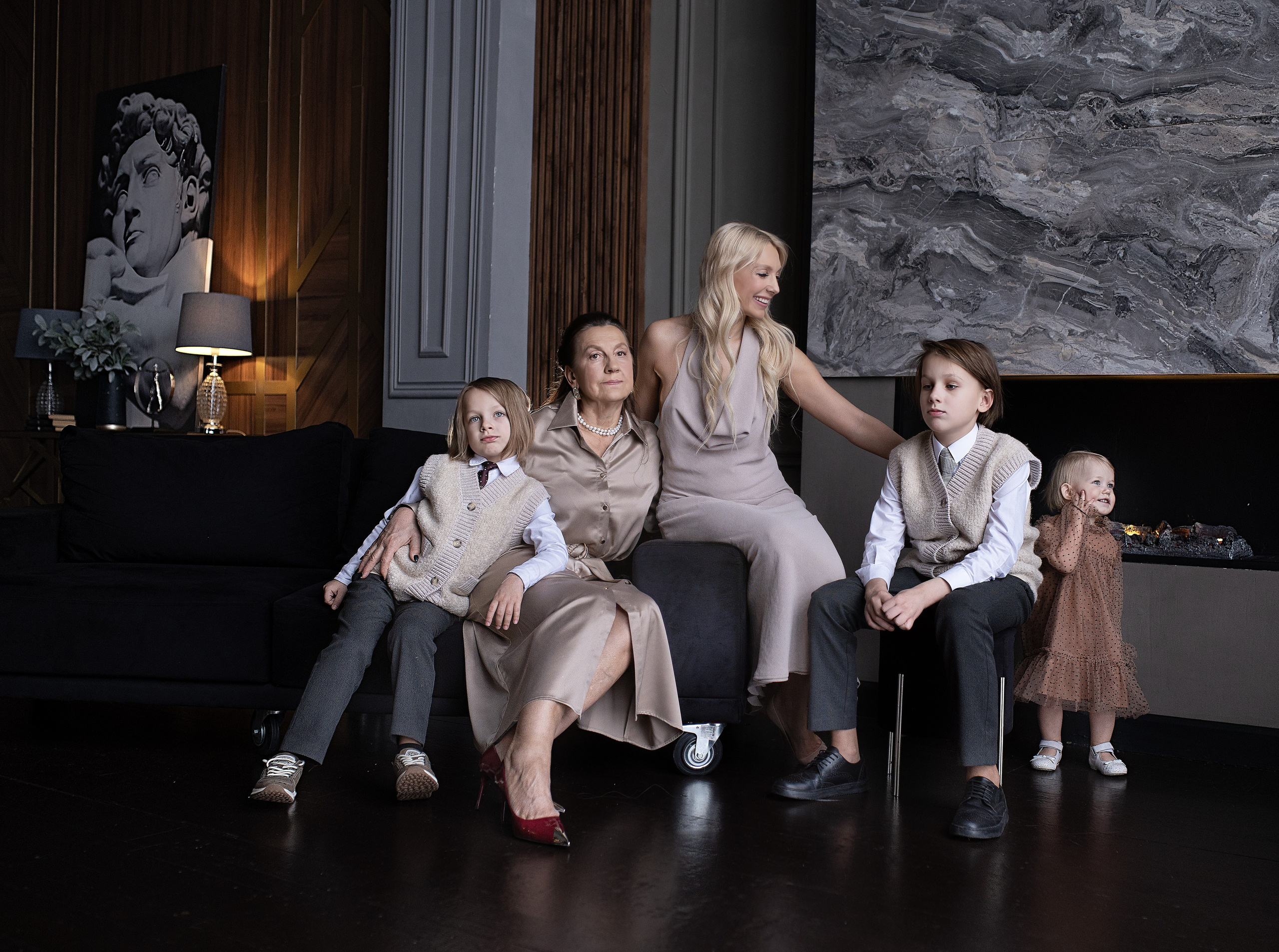 Сьемка поколений. Фотосессия большой семьи. Фотографы крещения/венчания  Красноярск Татьяна и Вячеслав Переваловы