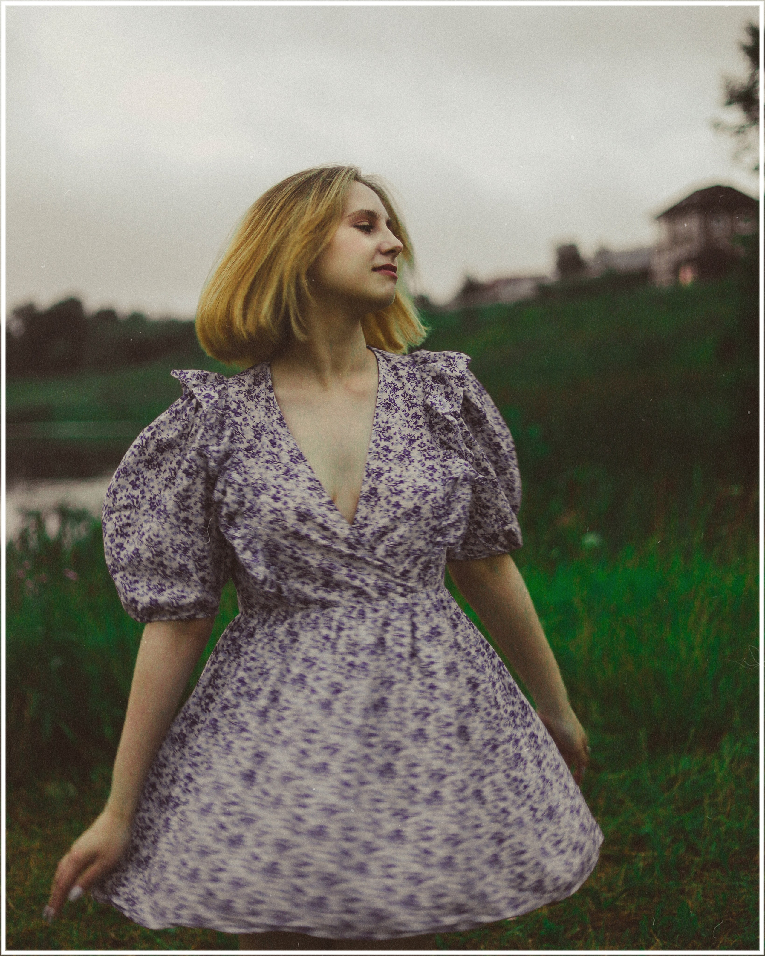 Without an umbrella. Sun Betty — кинофотограф Элизабет