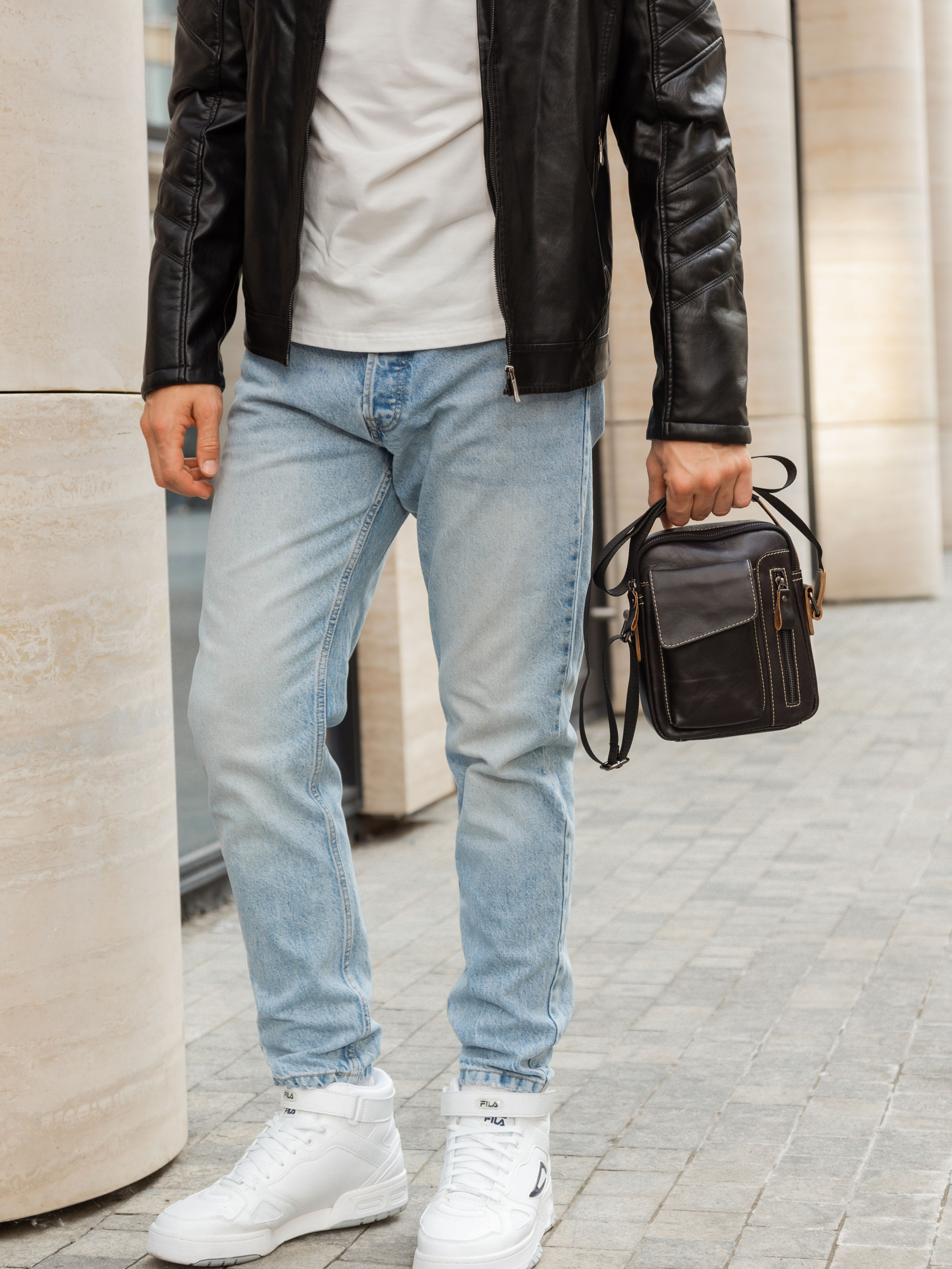 Коммерческая фотосессия мужских сумок для маркетплейсов и социальных сетей. Fashion фотограф в Санкт-Петербурге Савинова Ирина