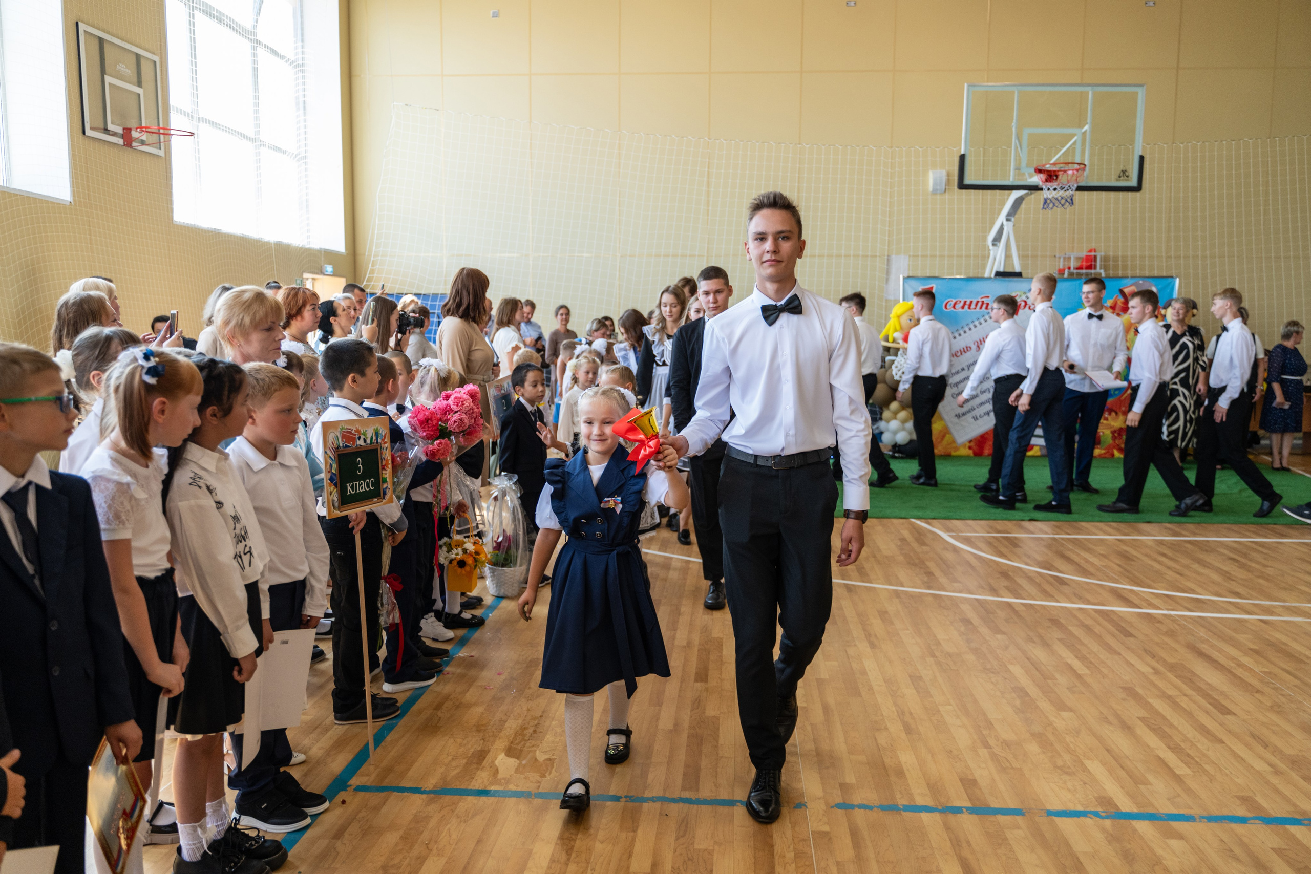 1 Сентября газопроводская школа 11 класс. Фотограф самых запоминающихся моментов Вашей жизни