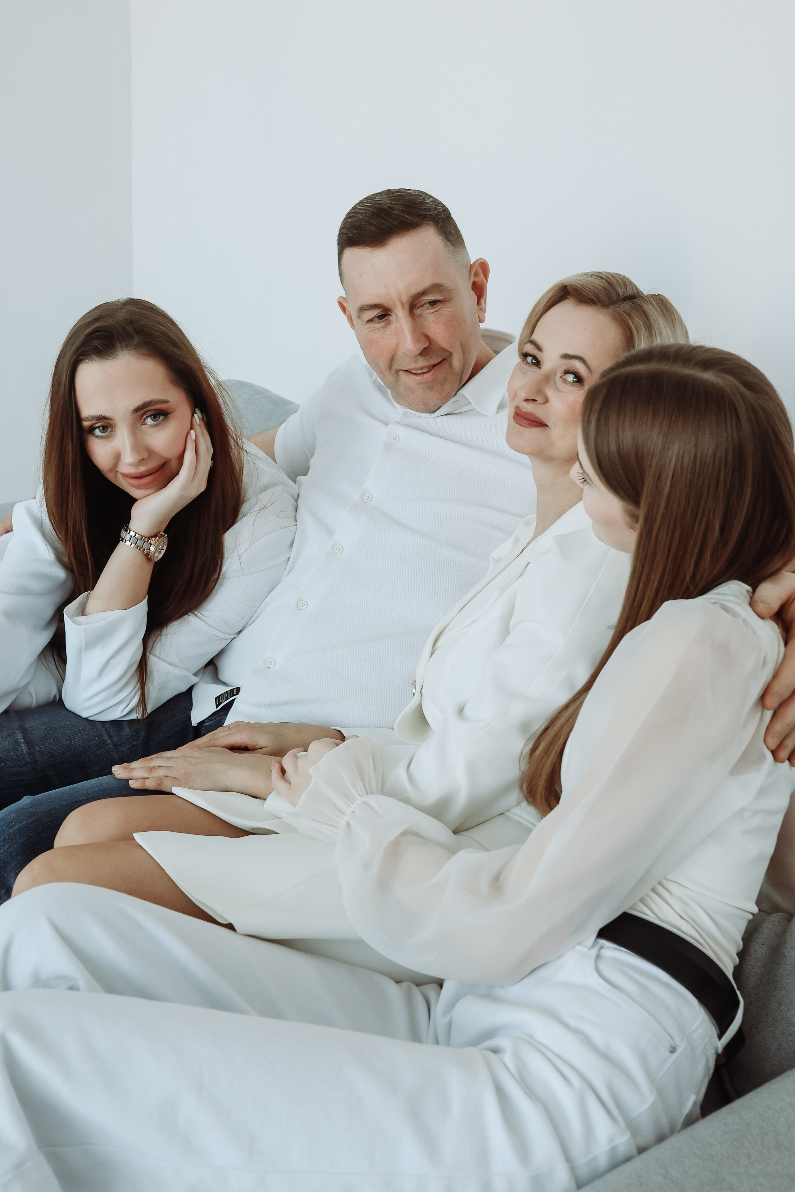 Семейная съёмка в студии. Семейный Life style фотограф в Великом Новгороде Юлия Ефимова