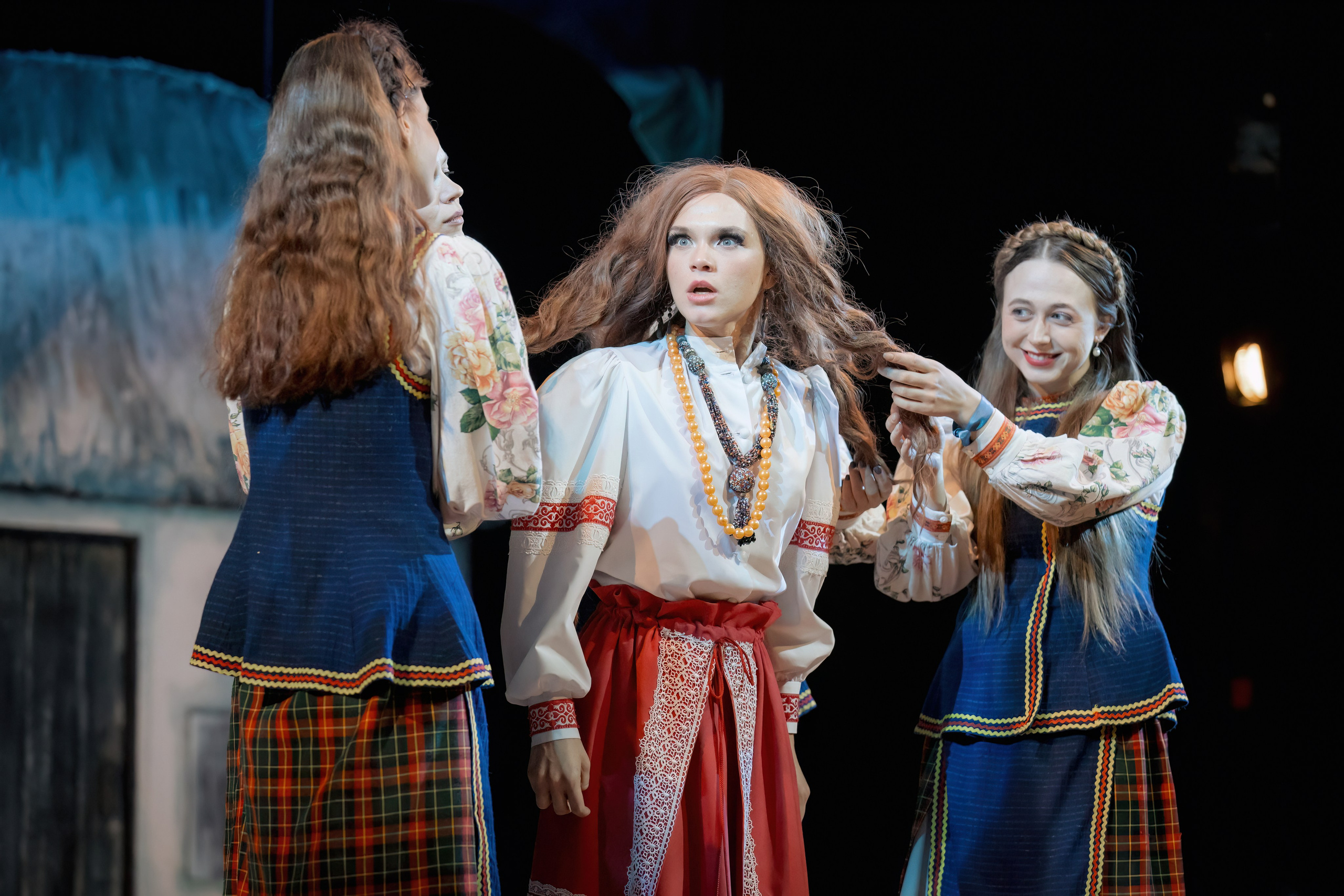 Спектакль «Ночь перед рождеством». Марк Шишкин — репортажный фотограф в Воронеже и России