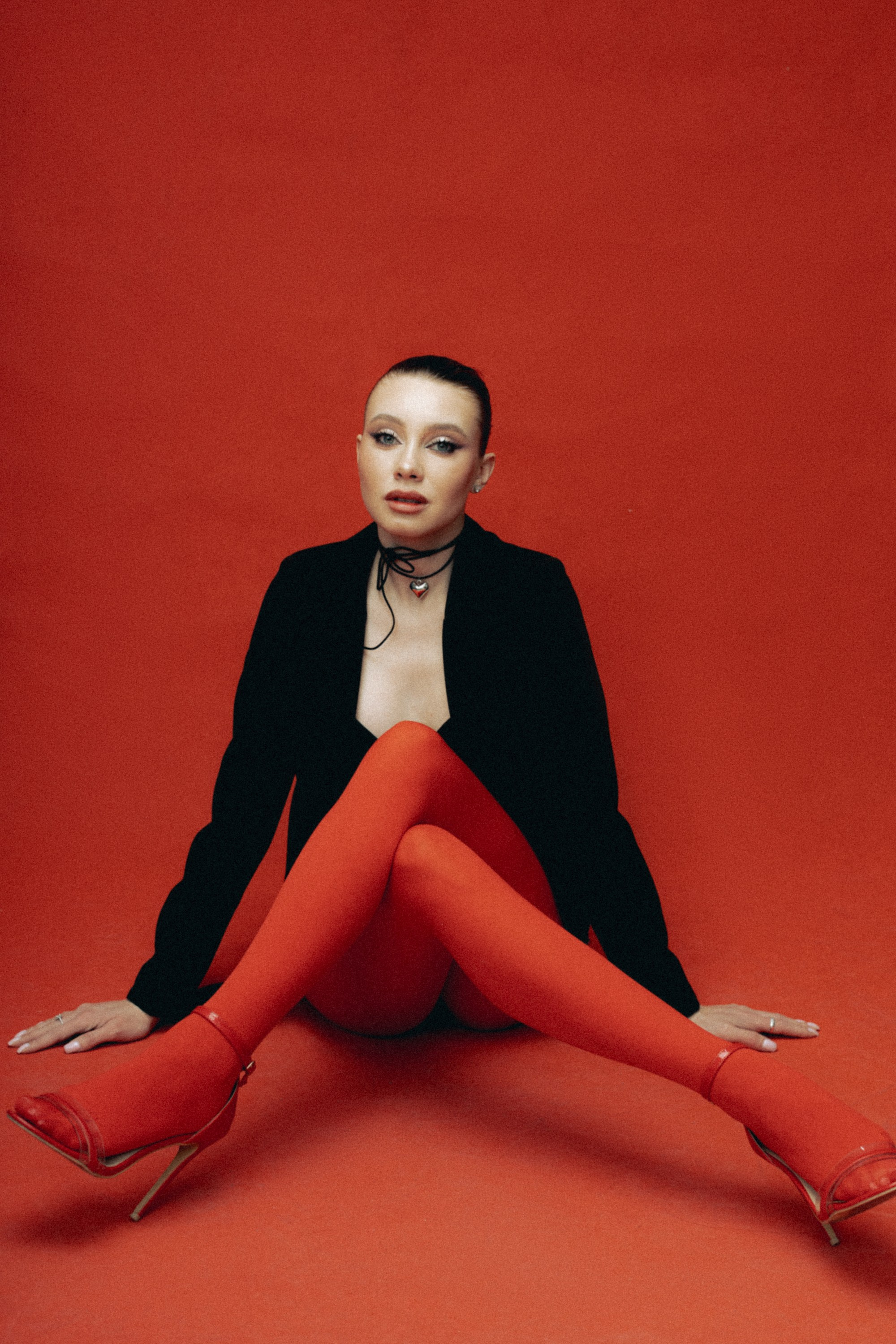 Red. Fashion-фотограф Желеуов Дулат