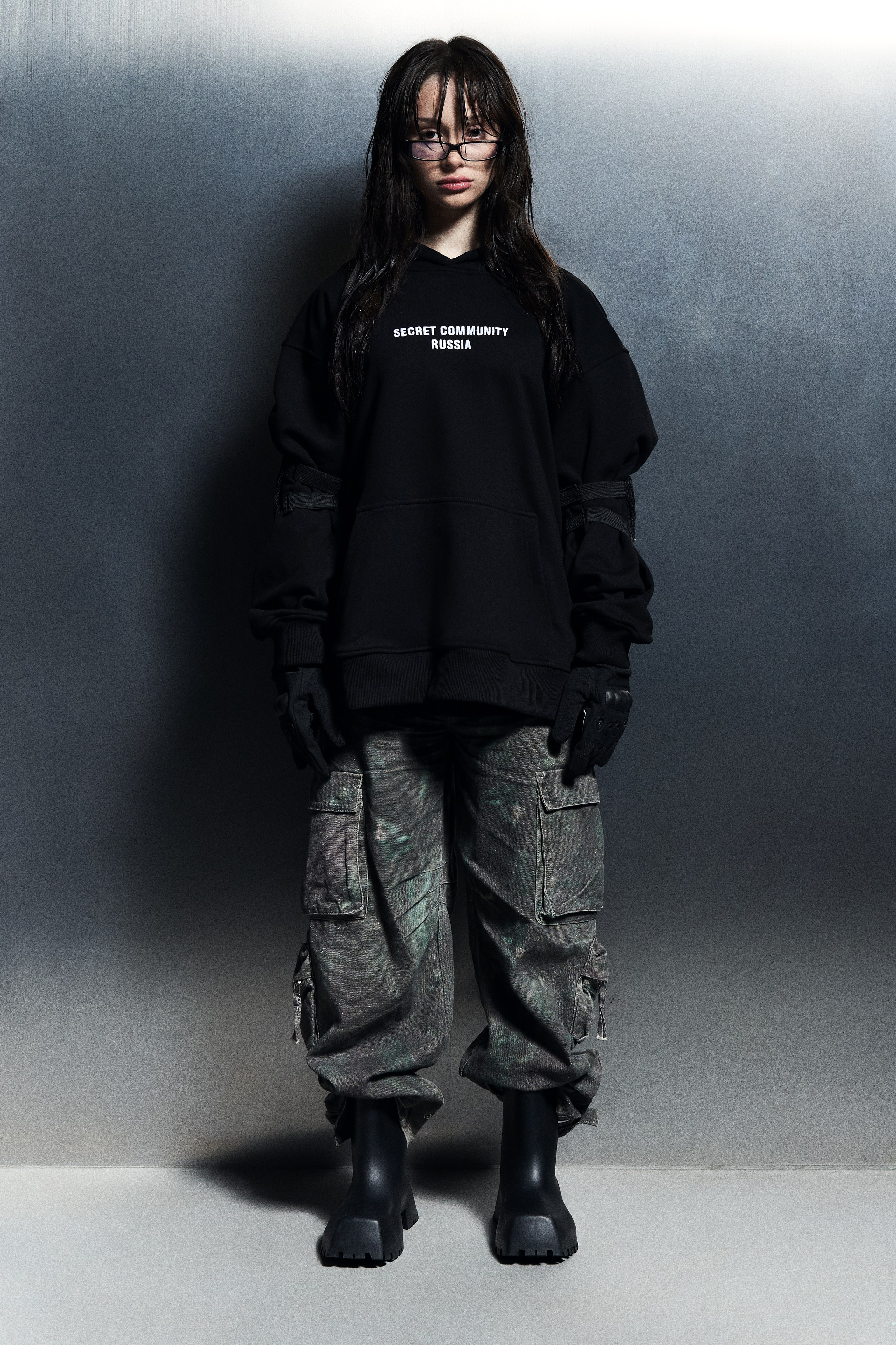 SCRMERCH — CLOSED DROP. DINIS MUSTAFIN | PHOTOGRAPHY