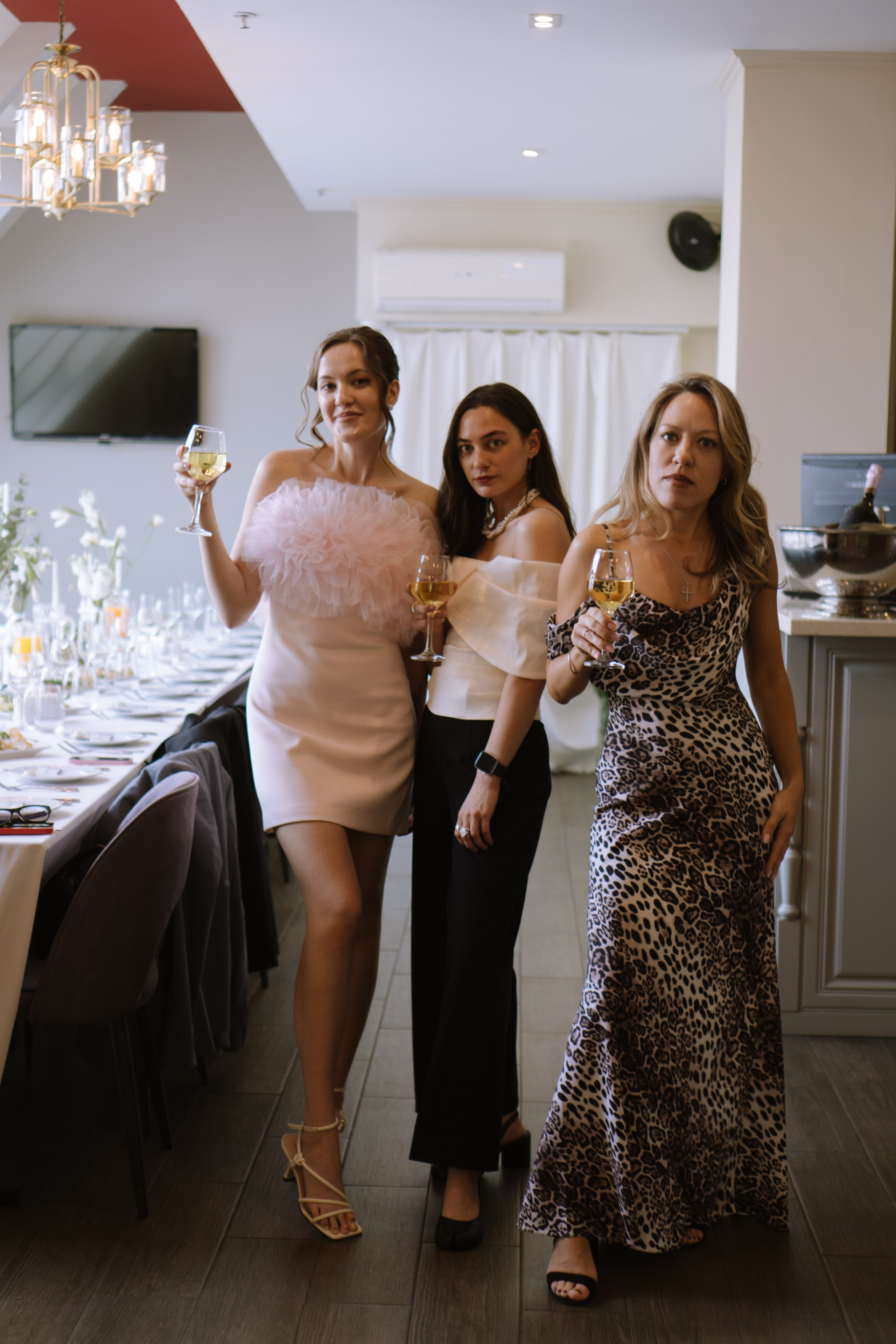 СВАДЕБНЫЙ БАНКЕТ НА ВЛАДИМИРСКОЙ В САНКТ-ПЕТЕРБУРГЕ (КАМЕРНАЯ СВАДЬБА). Профессиональный фотограф, Санкт-Петербург — Виктория Богомолова