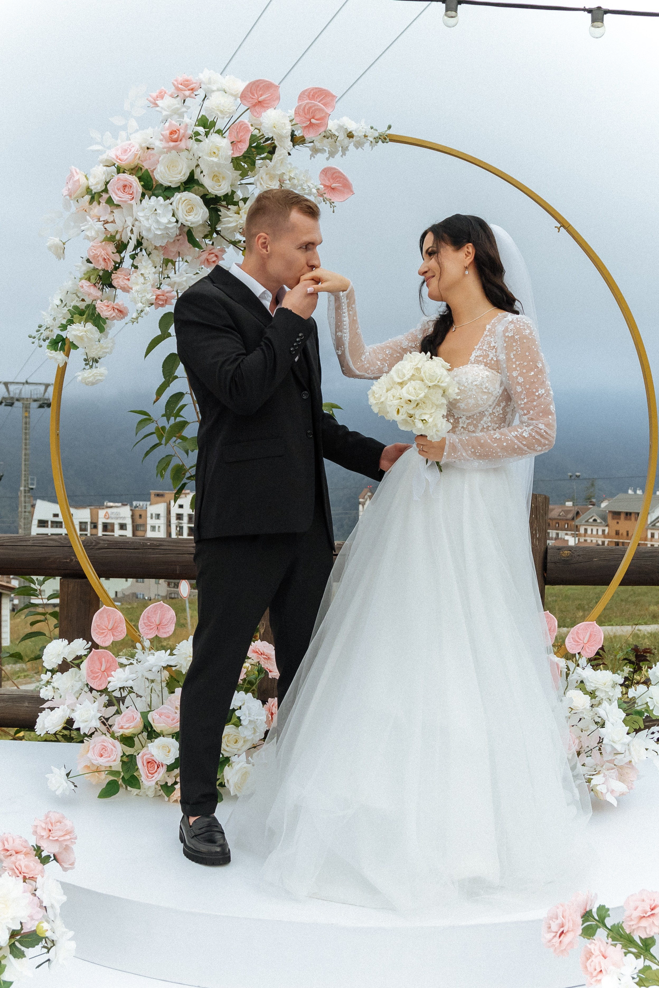 Свадебная Фотосессия в горах Сочи Красной поляны. Фотограф Сочи Адлер Сириус Красная поляна Олеся Минив