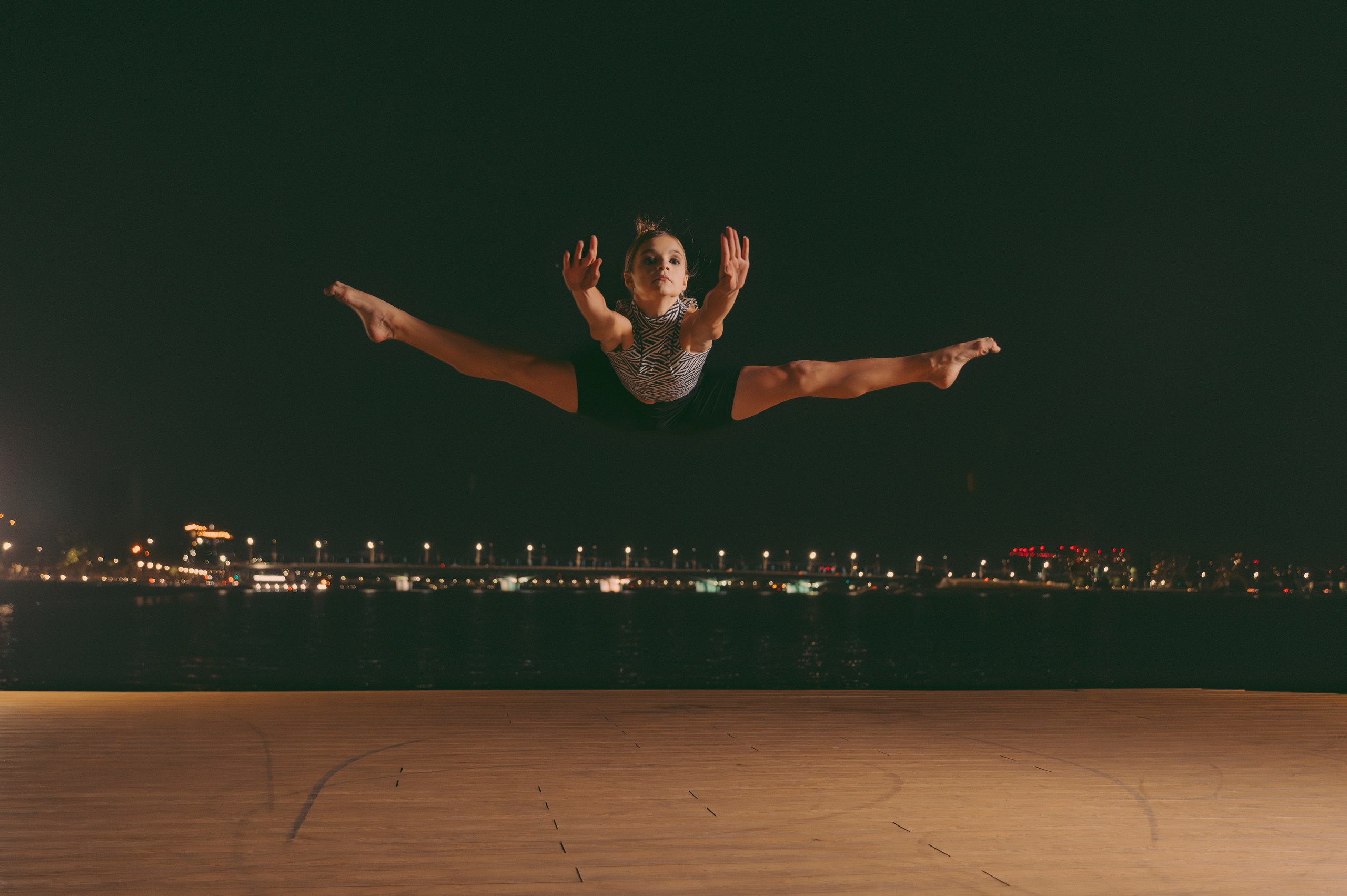 Съёмка EnDehors в вечернем городе. Фотограф Сергей Дружков (Воронеж / Липецк)