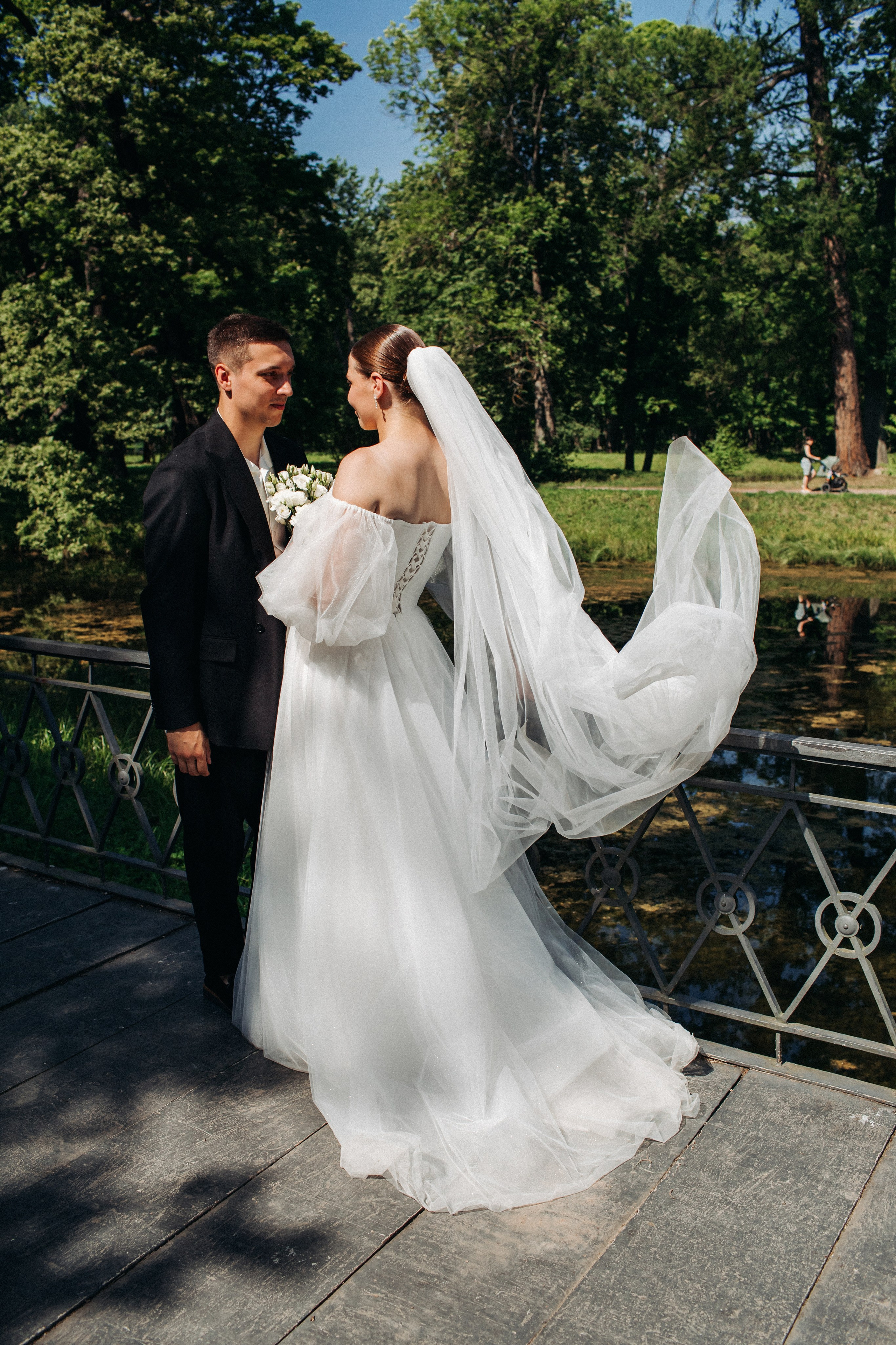 Vlad & Nadya (Saint-Petersburg, Russia). Destination wedding photographer Peter Letu
