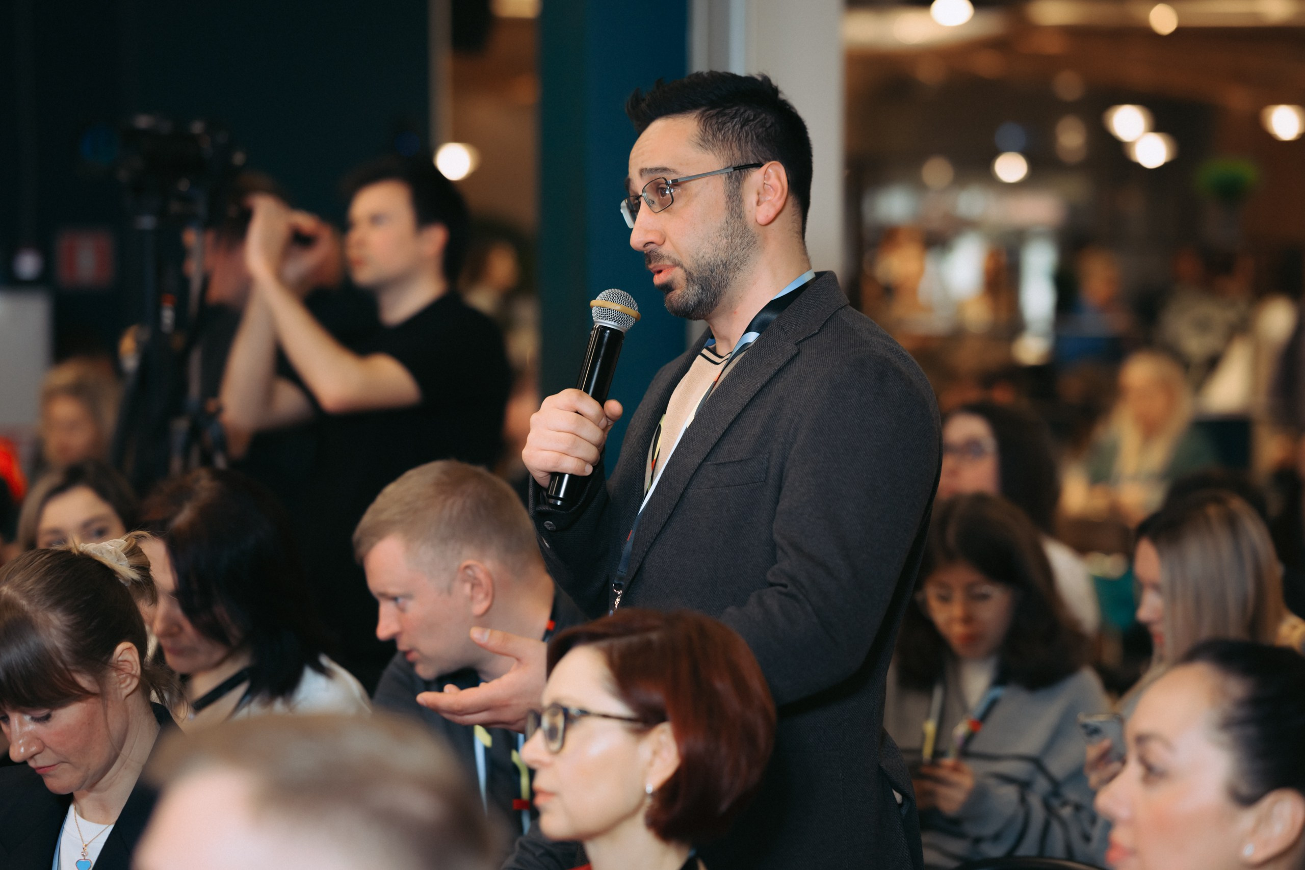 Корпоративы (сборник). Komonev