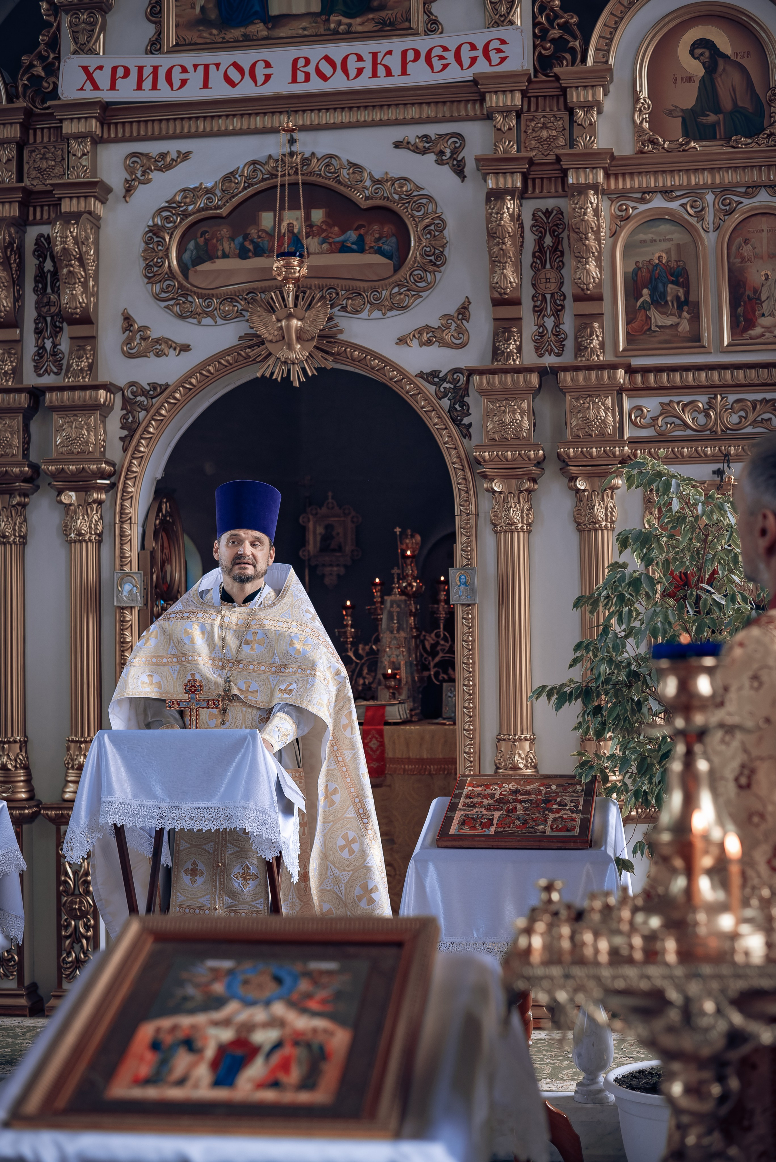 Воскресная служба в Рождественско-Николаевском храме. Фотографы крещения/венчания  Красноярск Татьяна и Вячеслав Переваловы