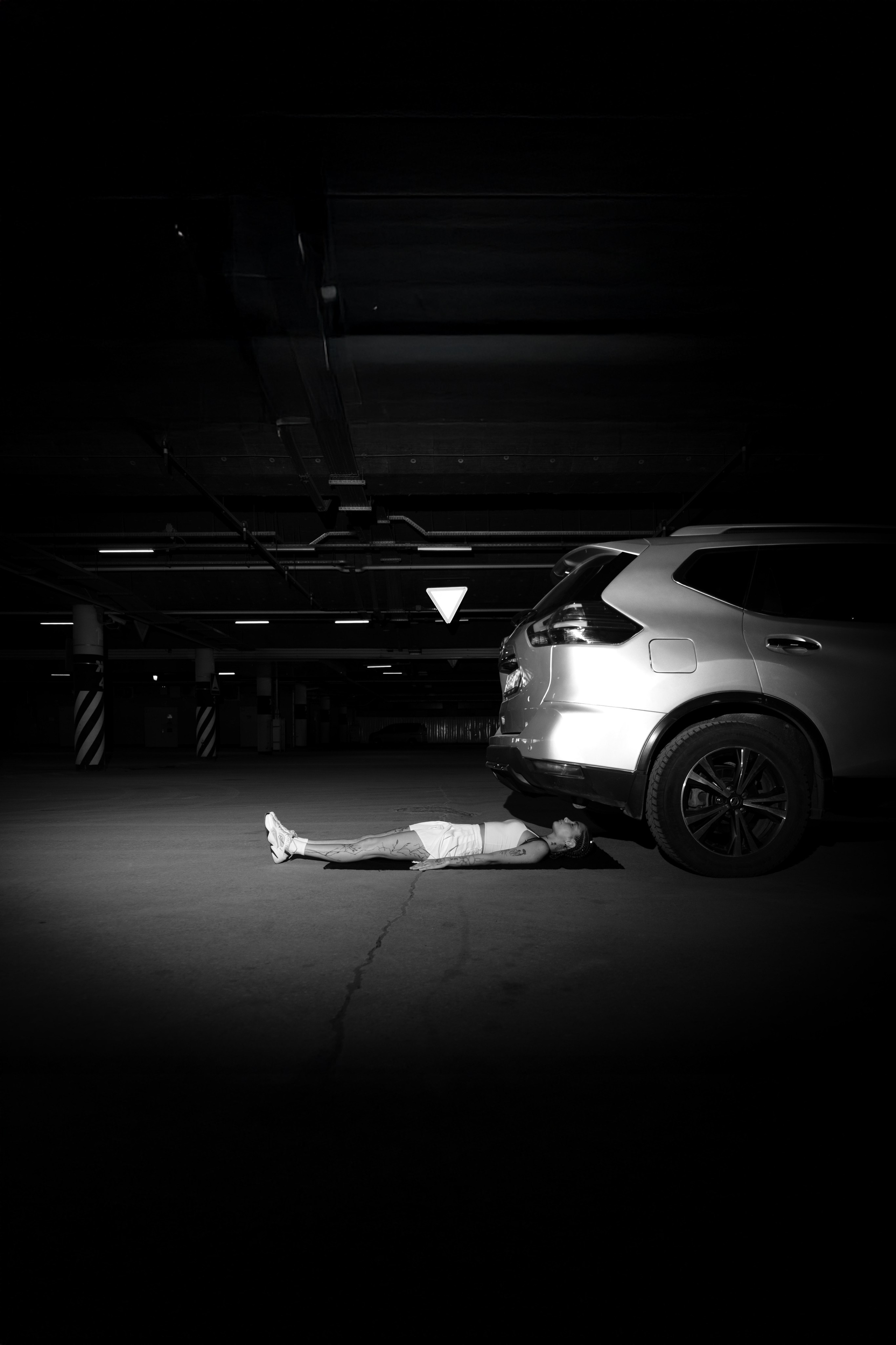 Фотосессия на парковке. Женский фотограф в Новосибирске Вячеслав Семакин