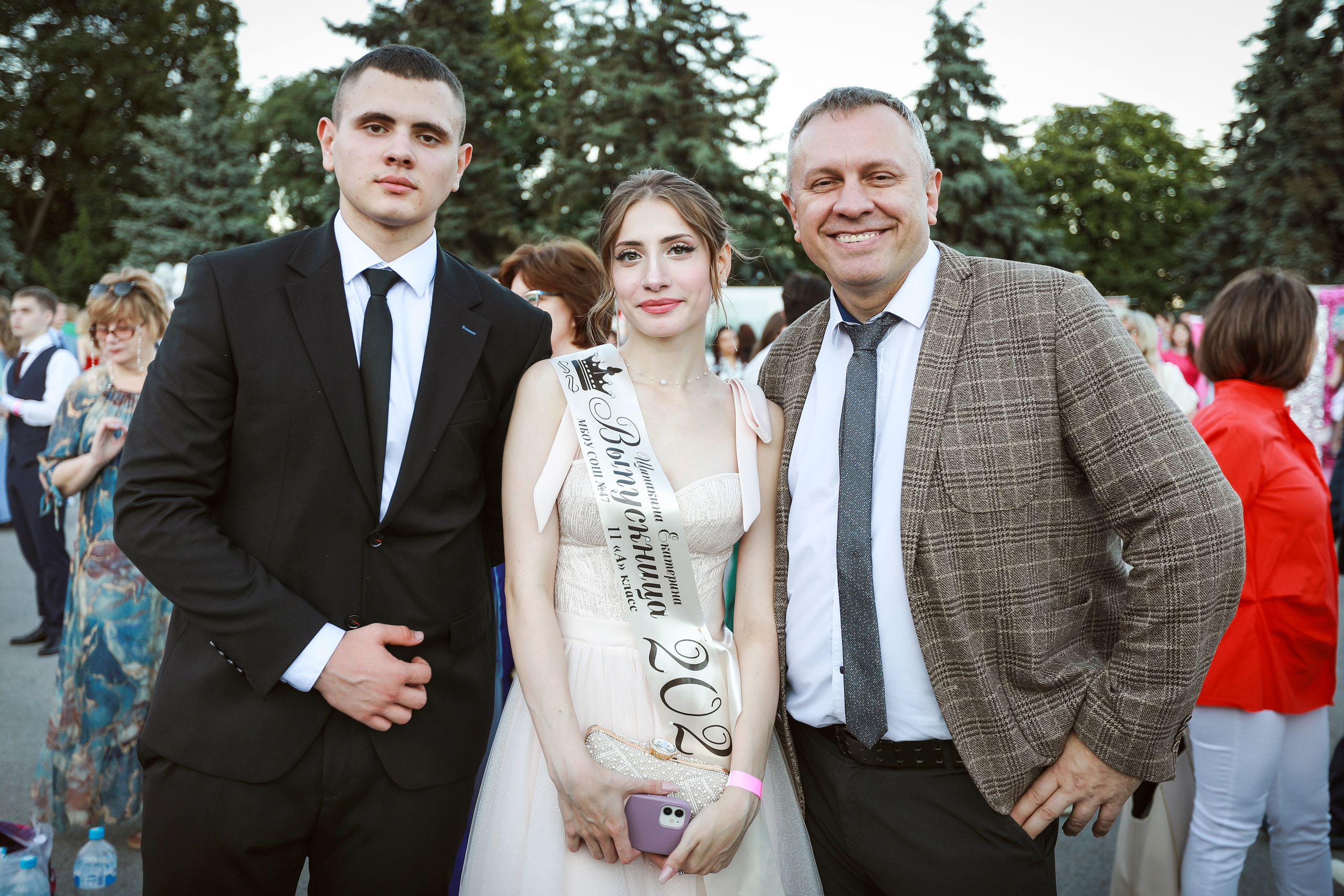 ПРО ВЫПУСКНОЙ на Площади Ленина. Medlori fotobook Выпускные альбомы в Липецке Лариса Медведева