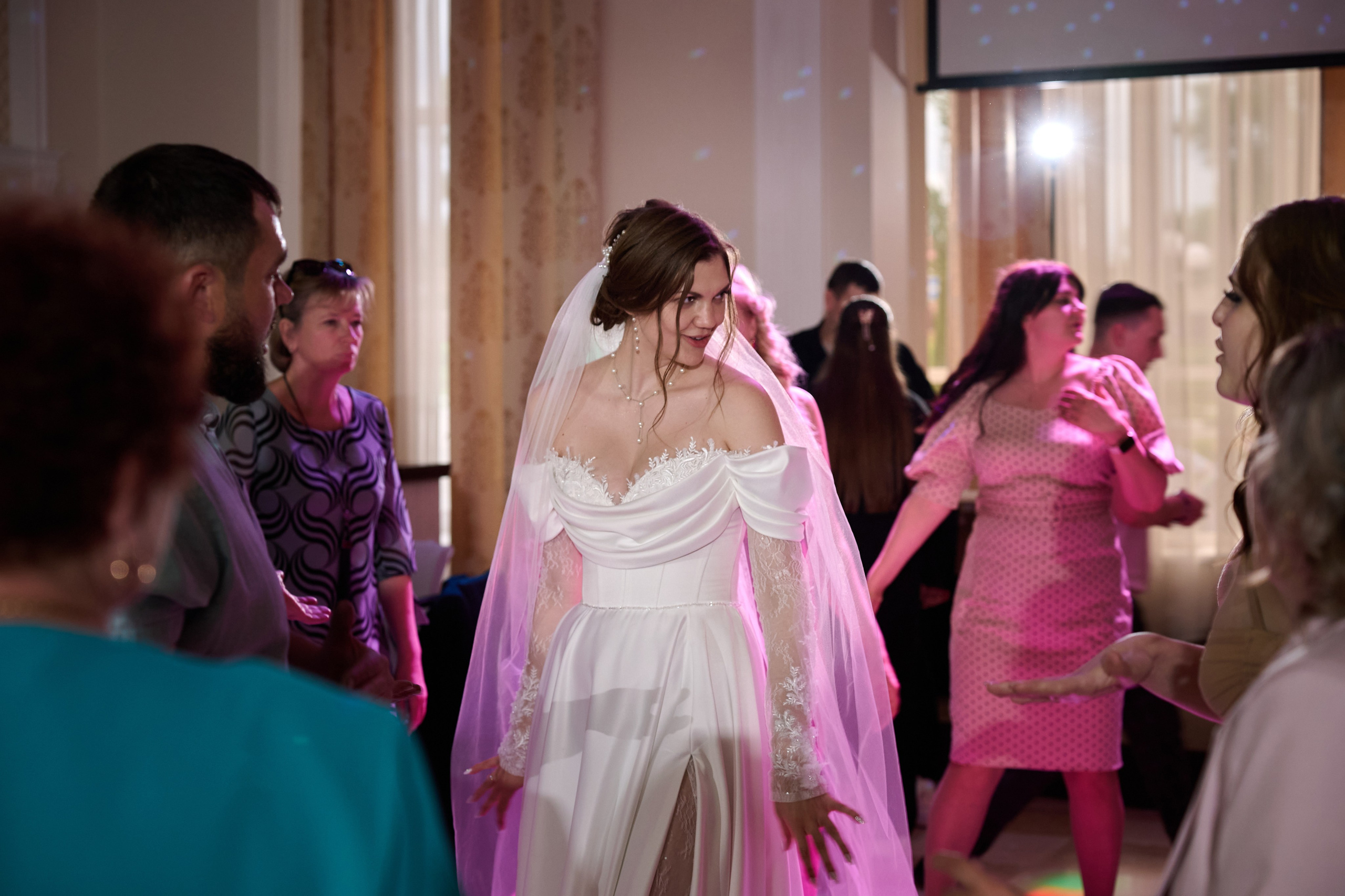 Гибридная съемка свадьбы Виктора и Виктории. Профессиональный фотограф Старый Оскол, Губкин — свадьба, венчание, крещение, юбилей и день рождения