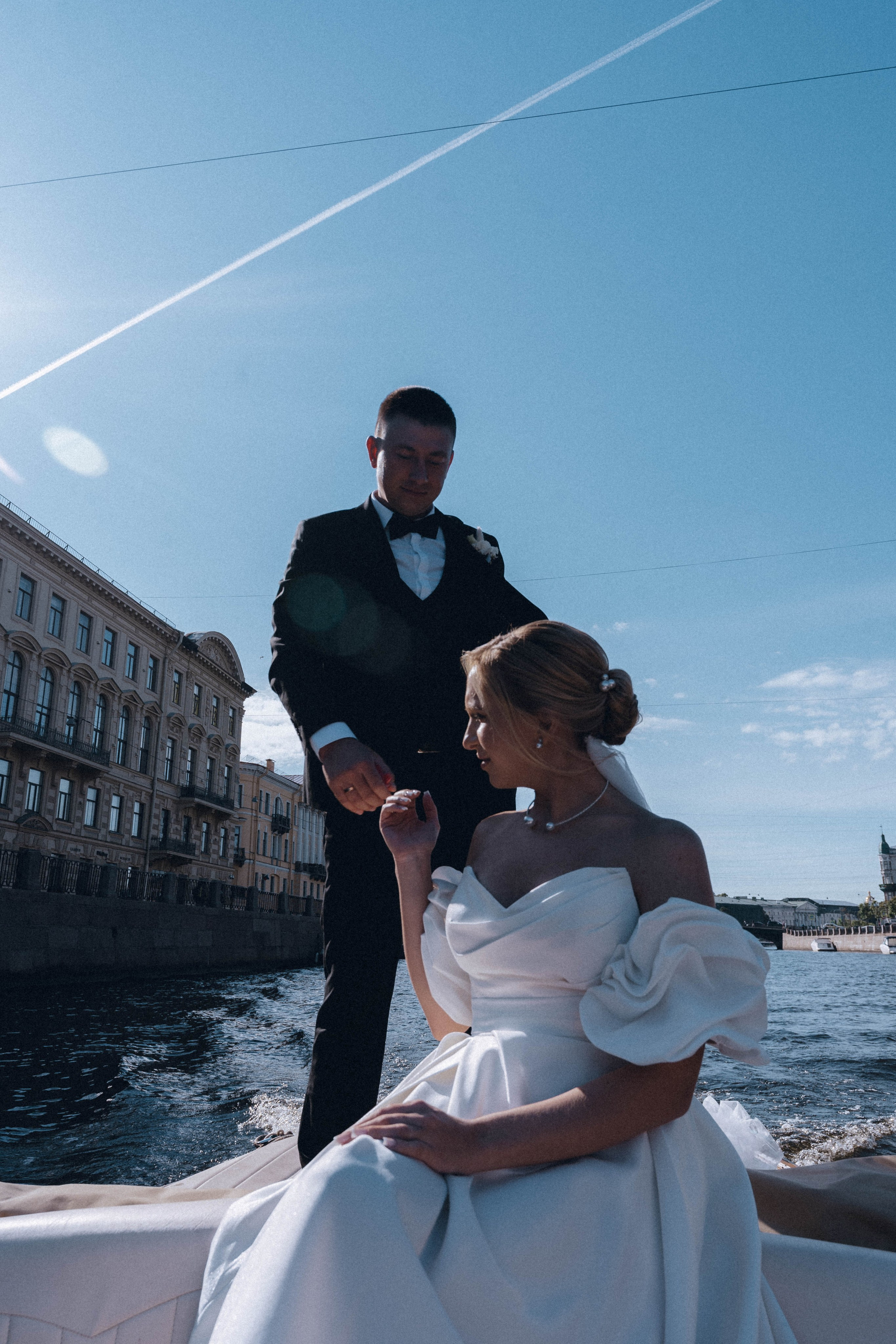 СВАДЕНБНАЯ СЬЕМКА НА КАТЕРЕ ПО КАНАЛАМ САНКТ-ПЕТЕРБУРГА И В АКВАТОРИИ НЕВЫ. Профессиональный фотограф, Санкт-Петербург — Виктория Богомолова