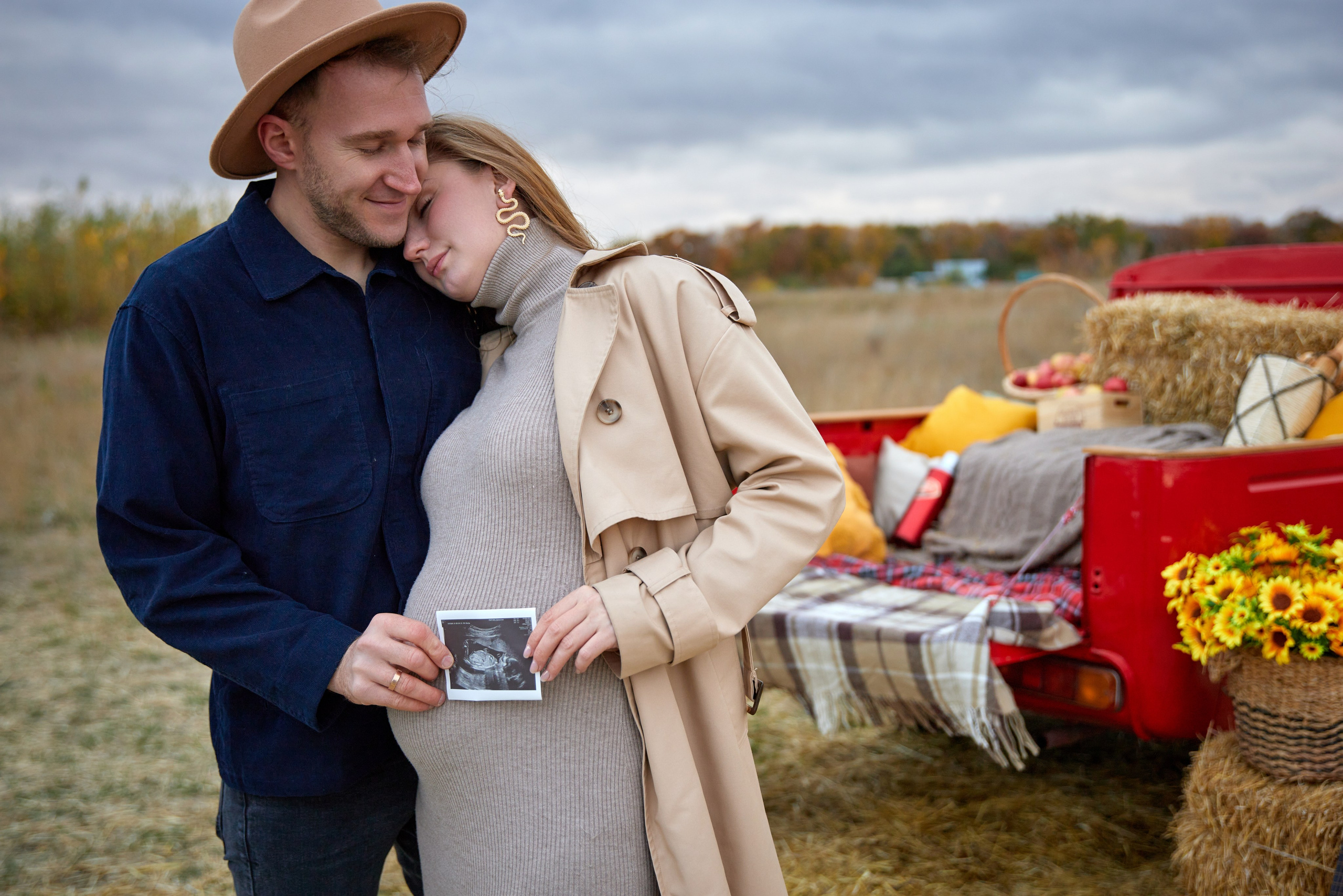 Осенняя с машиной. Фотограф в Самаре Анастасия Афанасьева
