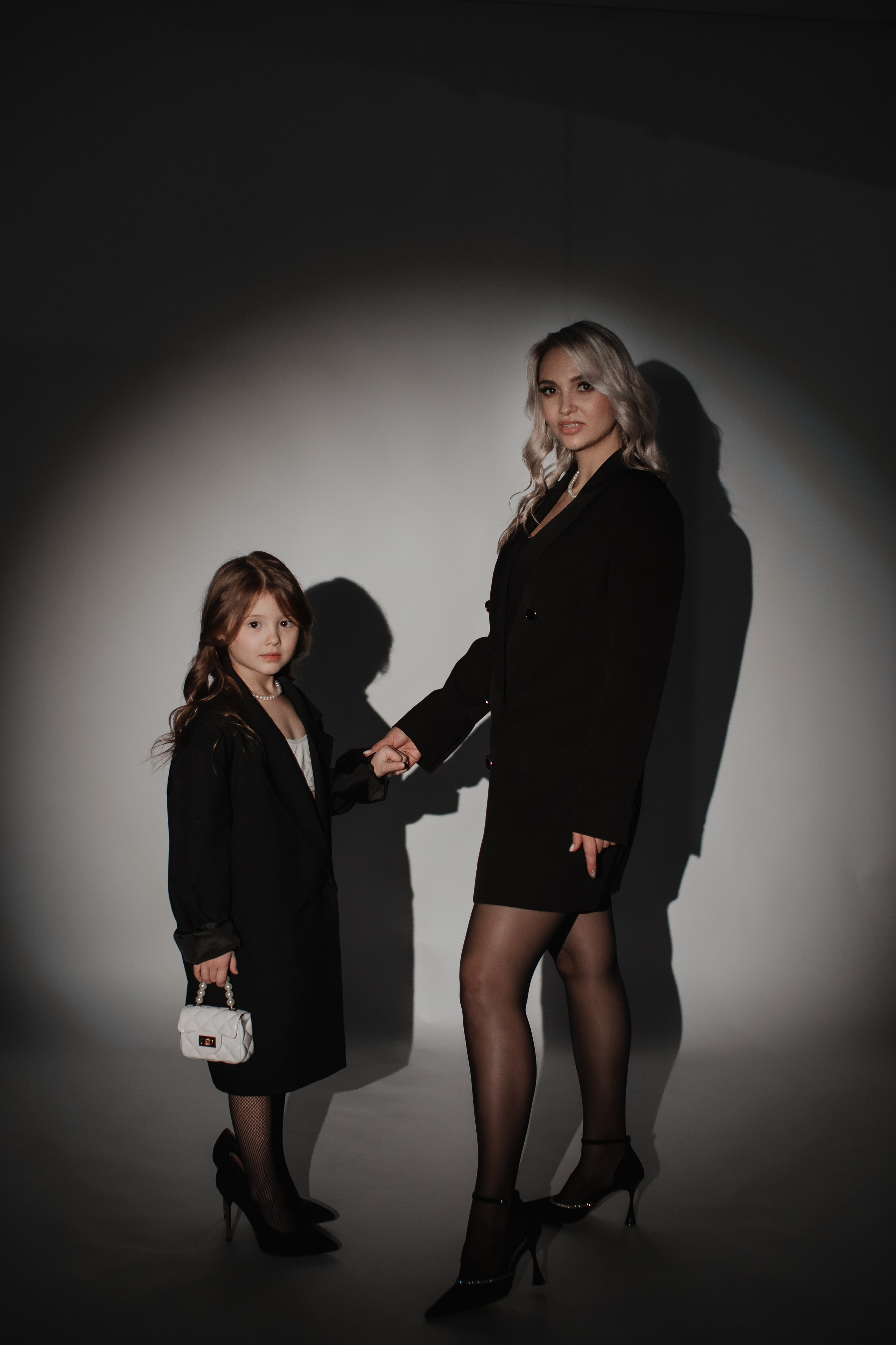 Александр, Ксения и Алина. Фотограф Arina Elatova