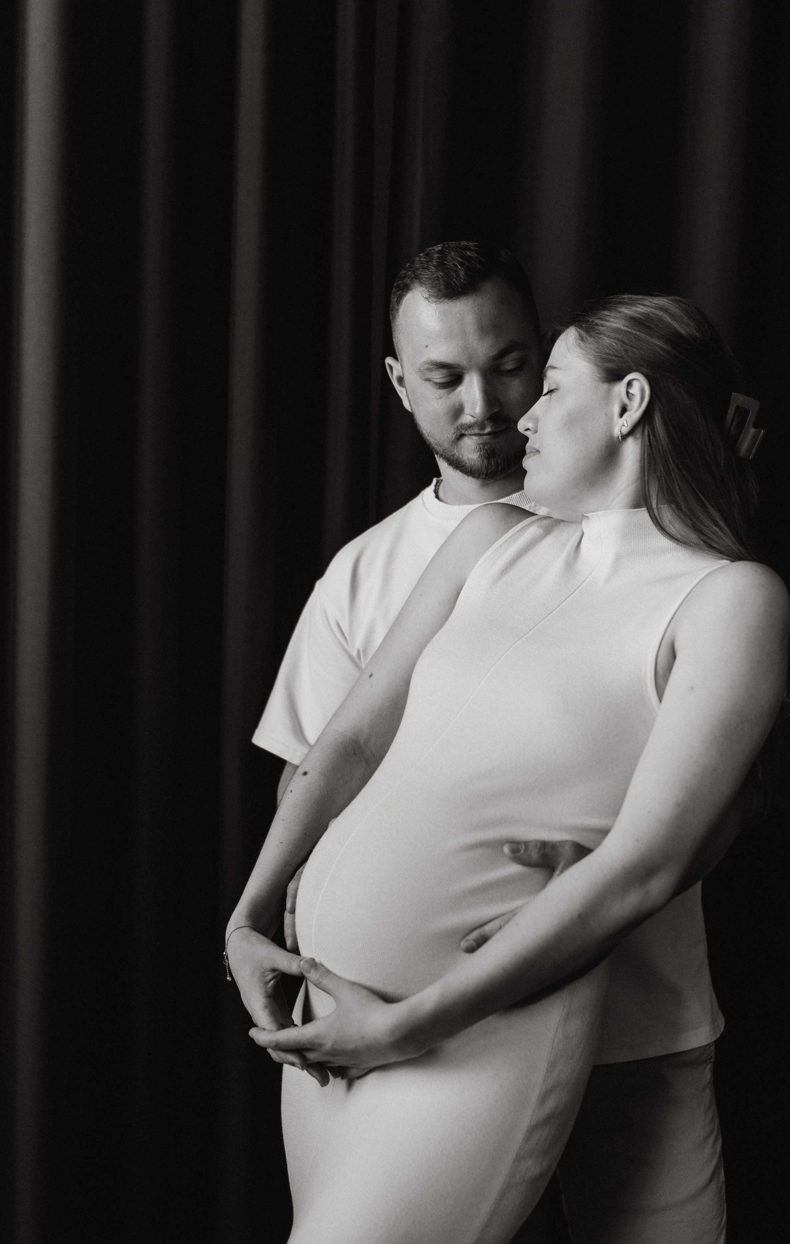 Студийная беременная фотосессия. Семейный, ньюборн фотограф, фотограф на роды в Москве, Виктория Тюльдюкова