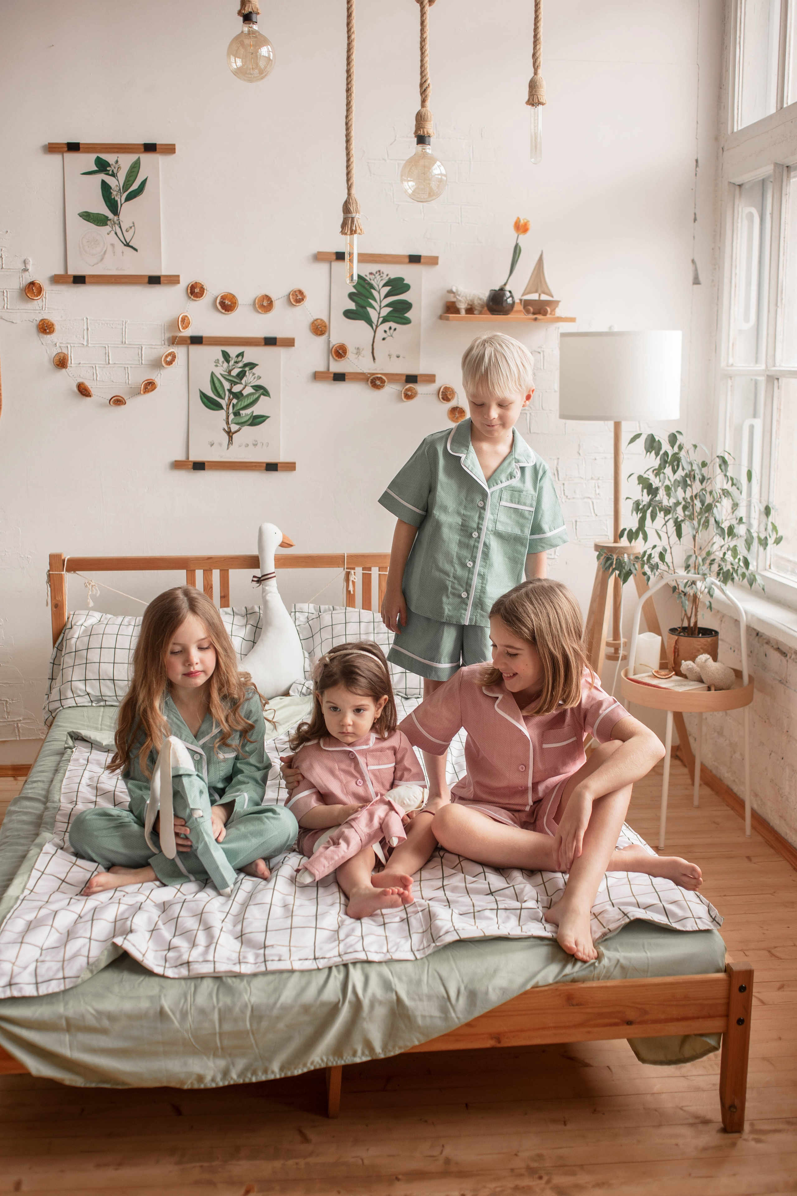 Бренд одежды для маркетплейса и соц сетей. Фотограф в Краснодаре Евгения Михаевич