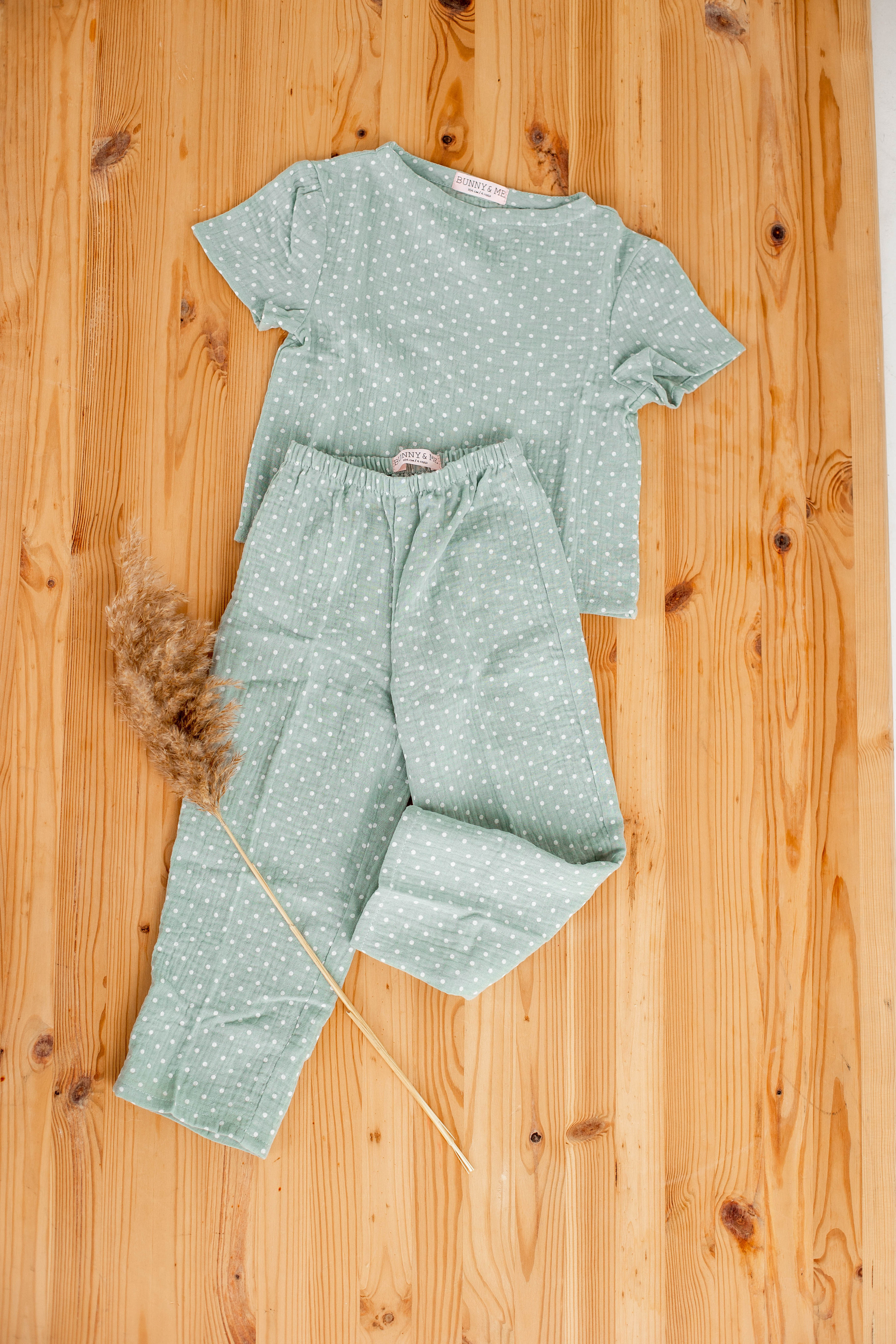 Бренд одежды для маркетплейса и соц сетей. Фотограф в Краснодаре Евгения Михаевич