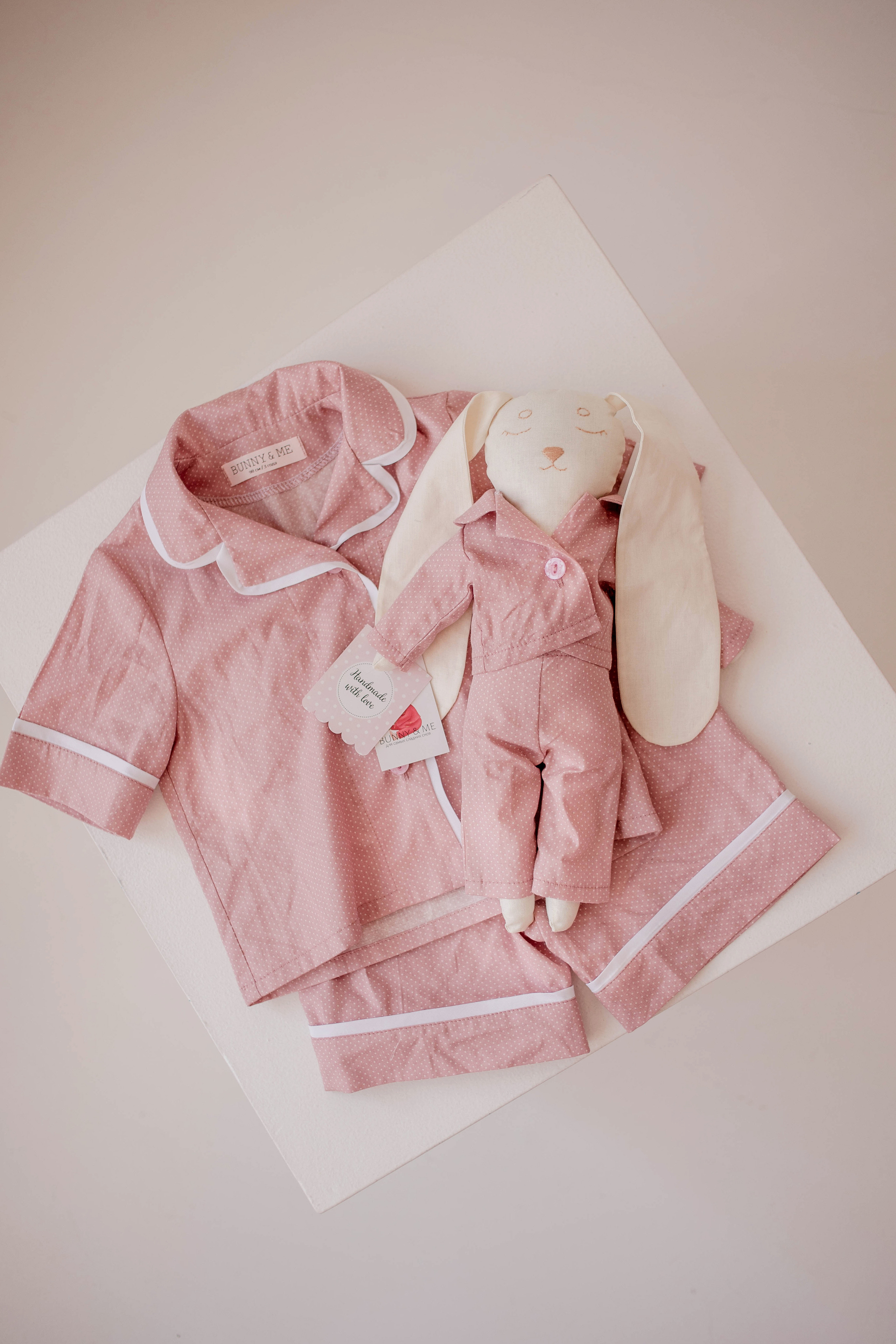 Бренд одежды для маркетплейса и соц сетей. Фотограф в Краснодаре Евгения Михаевич