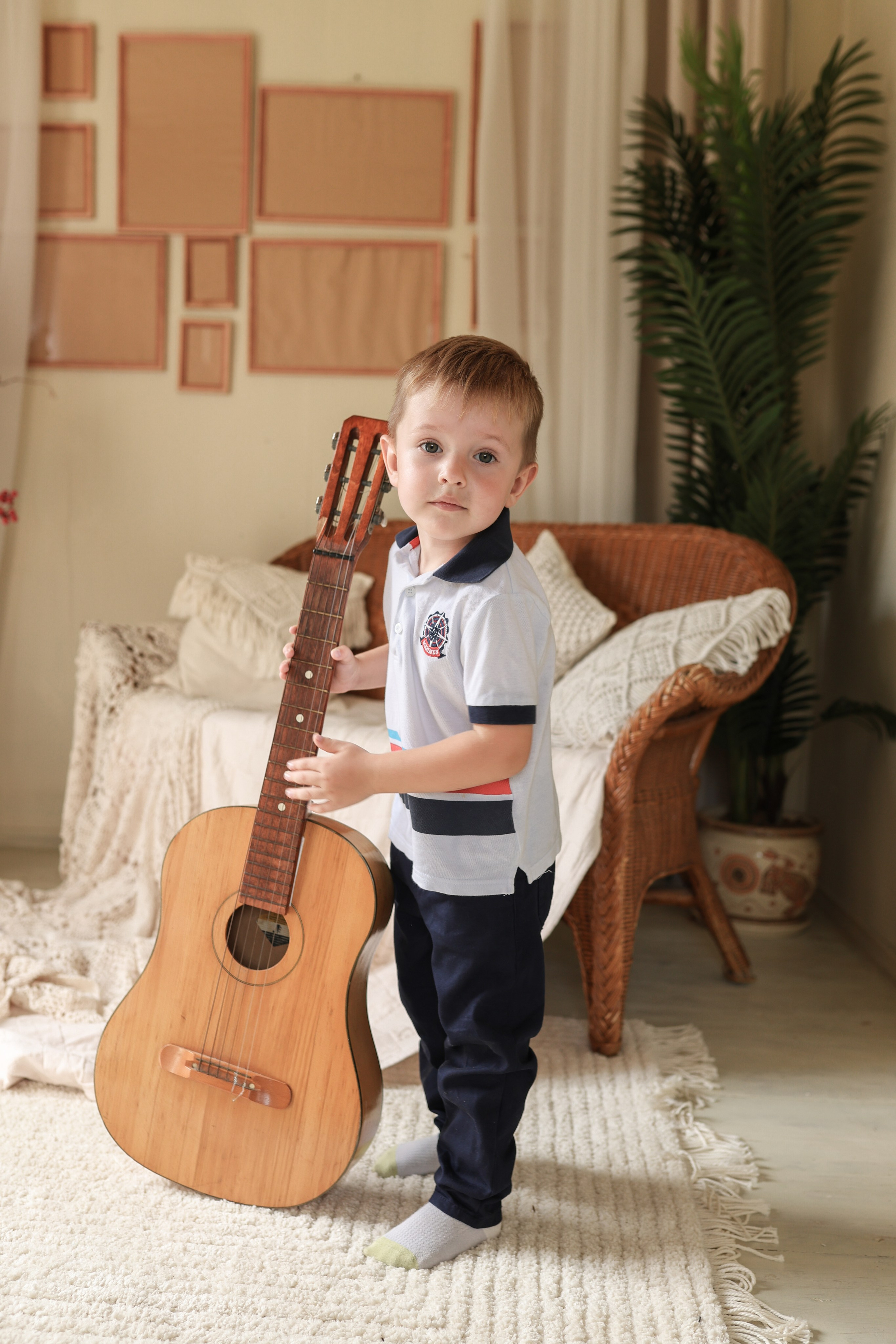 Фотосессия беременности в загородной студии Купавна. Фотограф в Железнодорожном и Балашихе