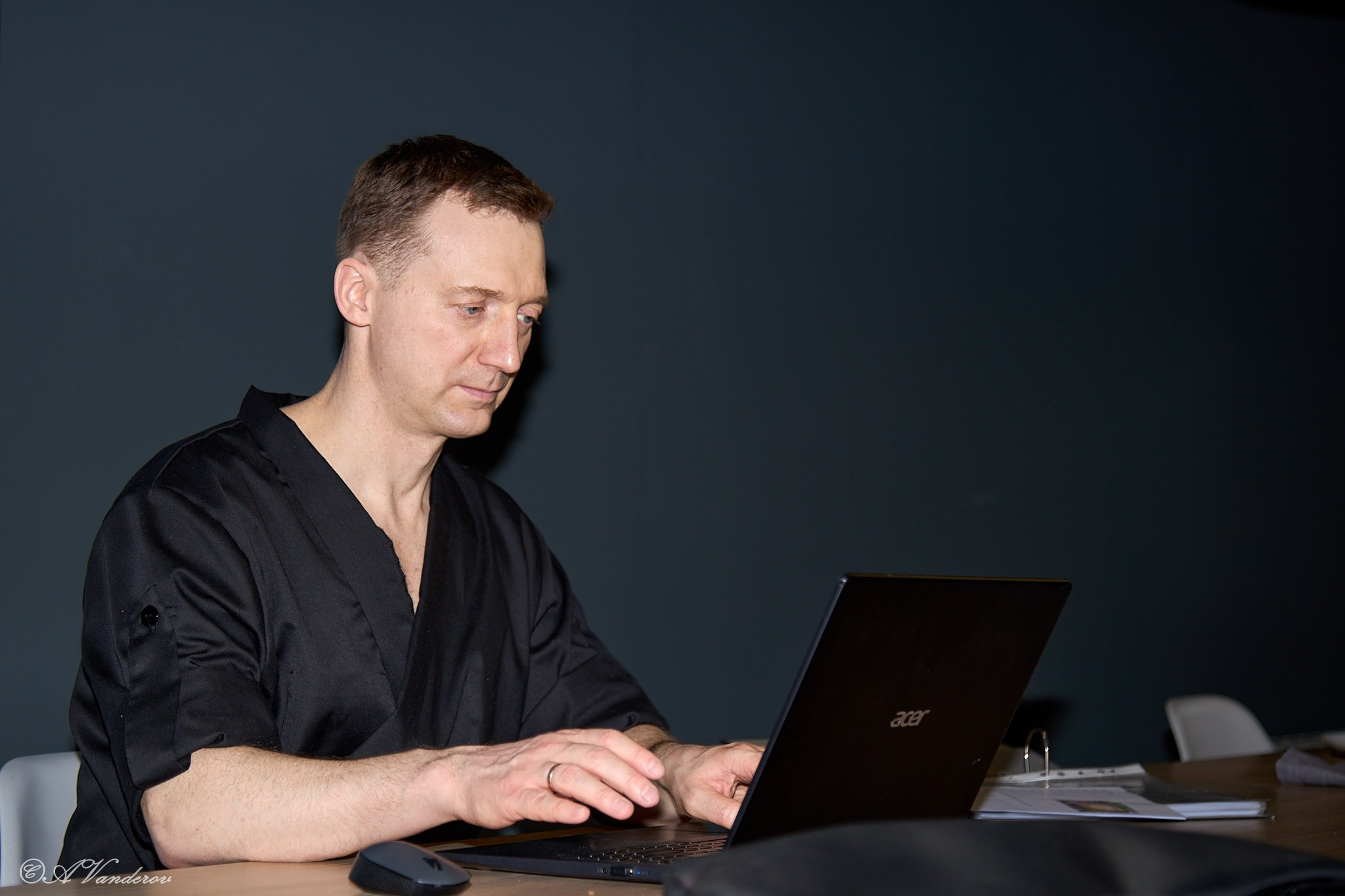 Мужские разговоры на кухне 2. Фотограф Омск | Александр Вандеров