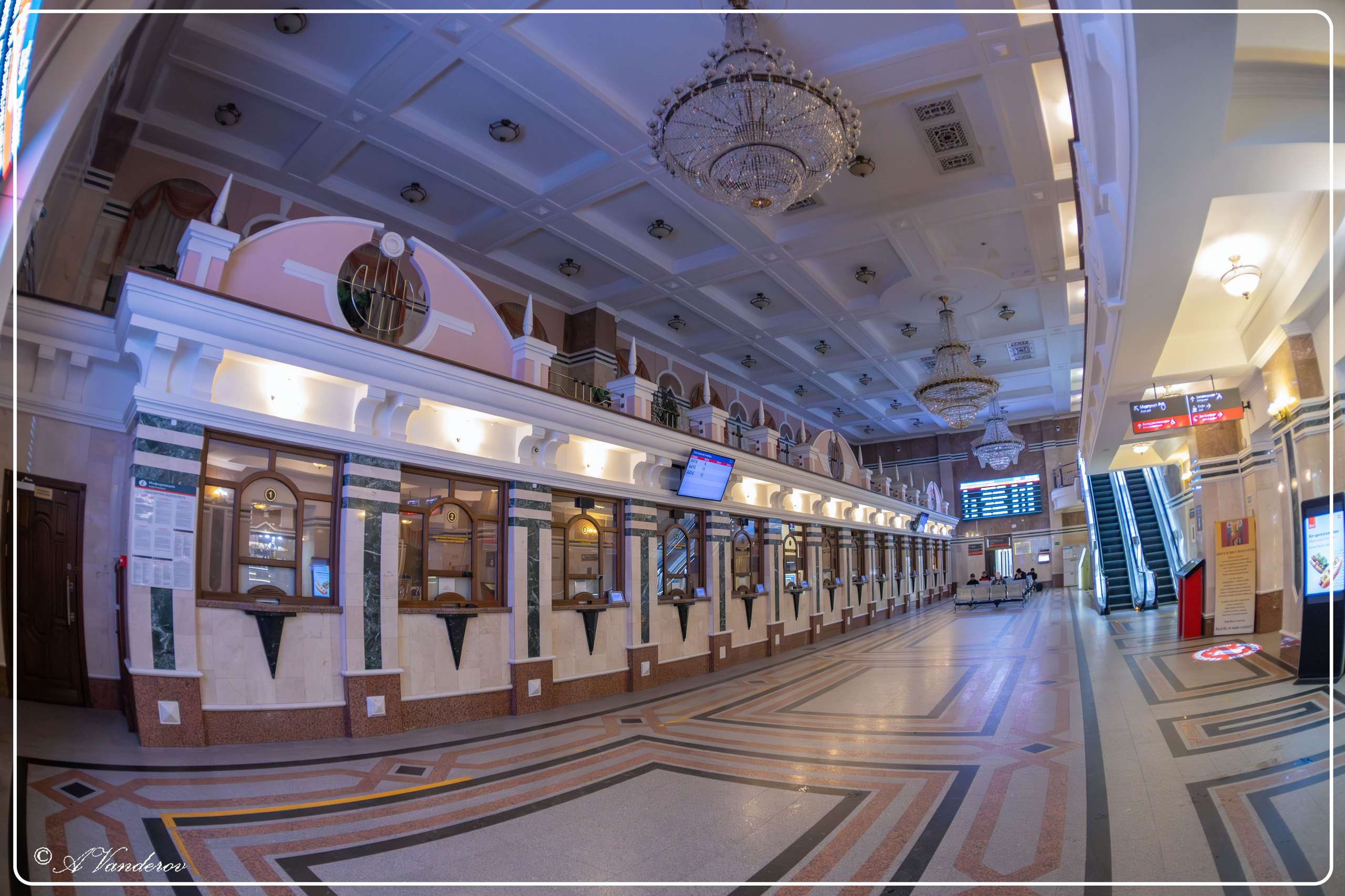 Омский железнодорожный вокзал. Фотограф Омск | Александр Вандеров