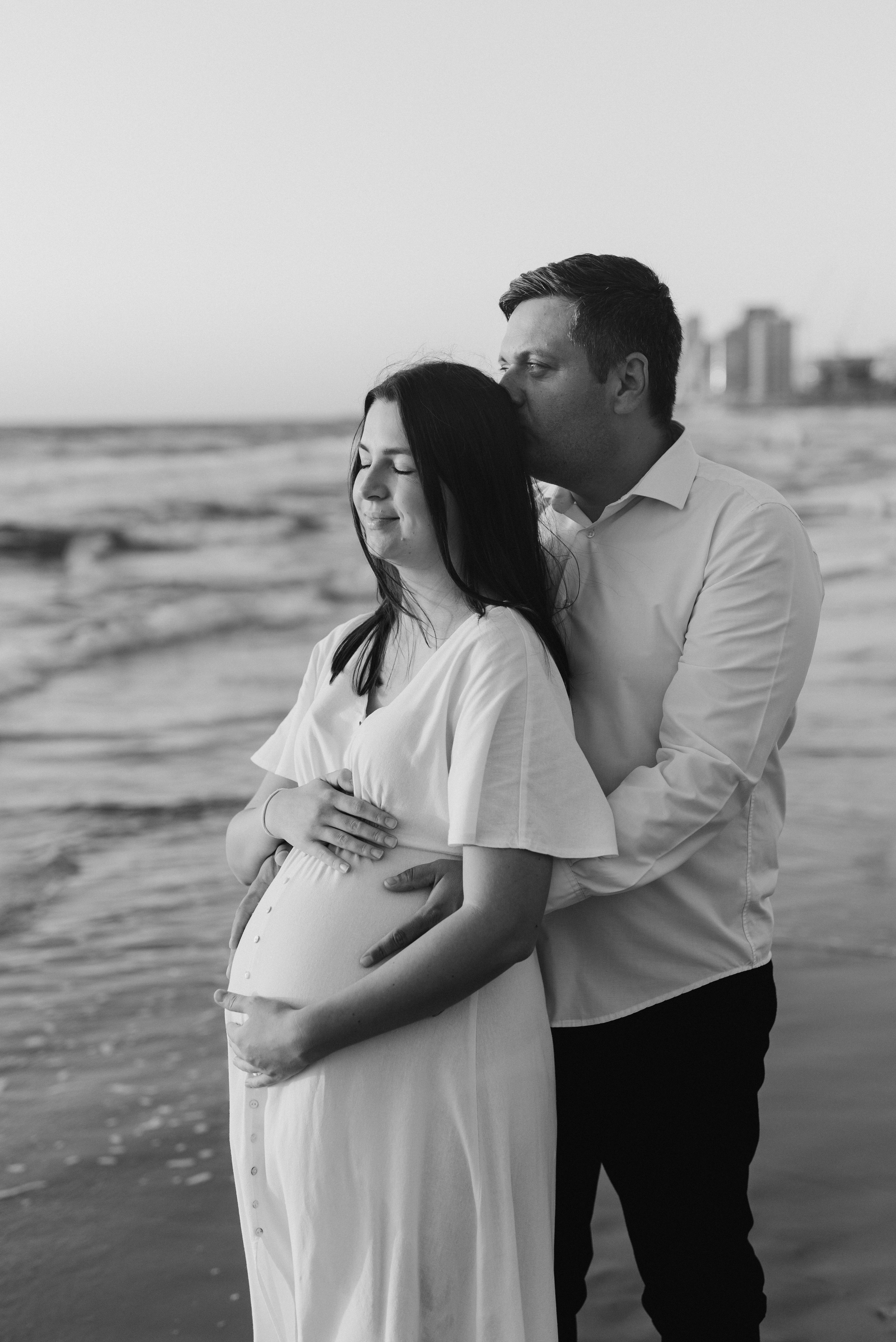 Ela, Andre & Mira: Pregnancy. Family photographer in Israel | Alesya Superfin