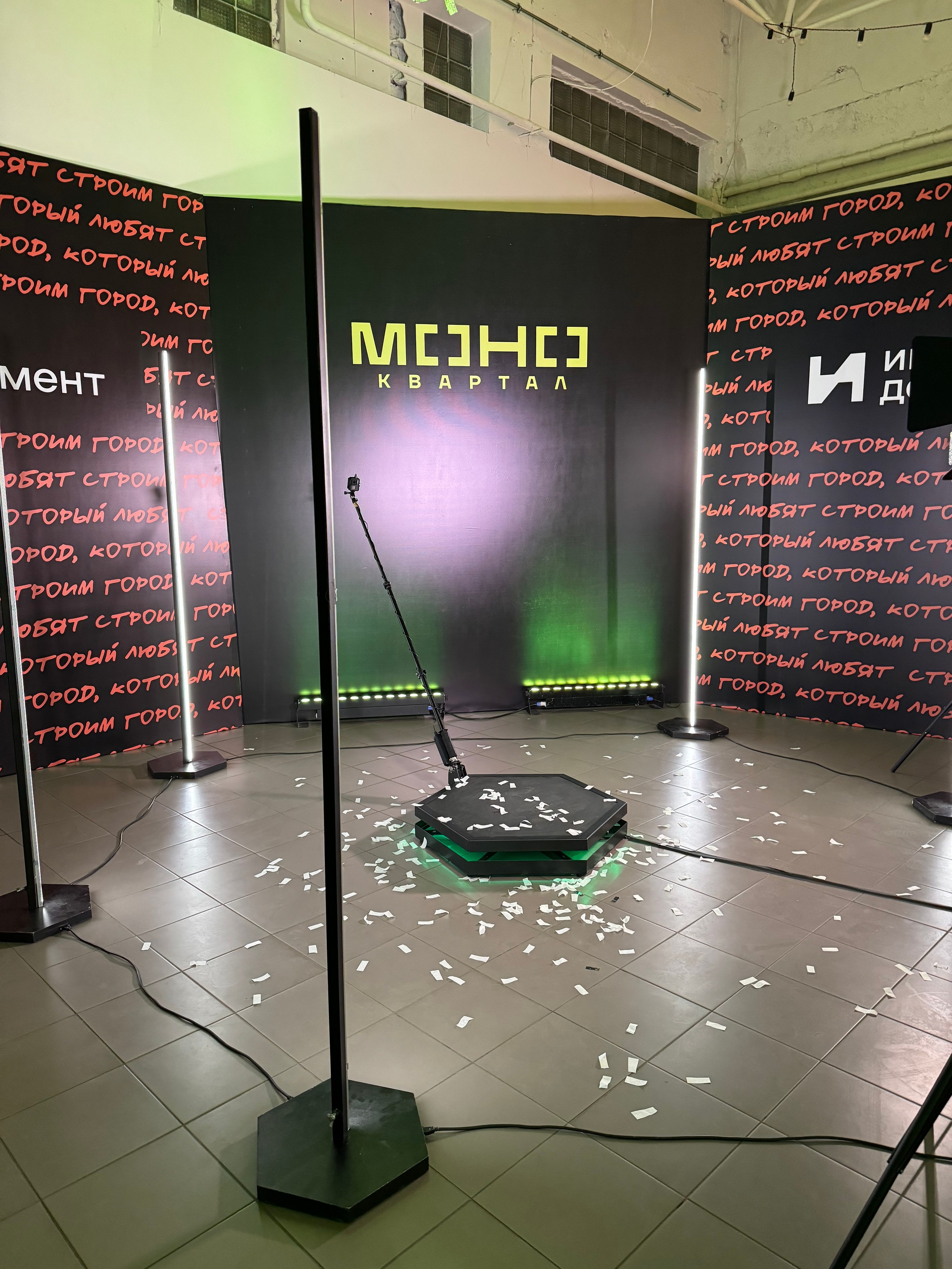 Видео 360 (селфиспинер, видеоспинер, Slowmo). Инсталаб Краснодар фото и видео интерактивы на ваше мероприятие