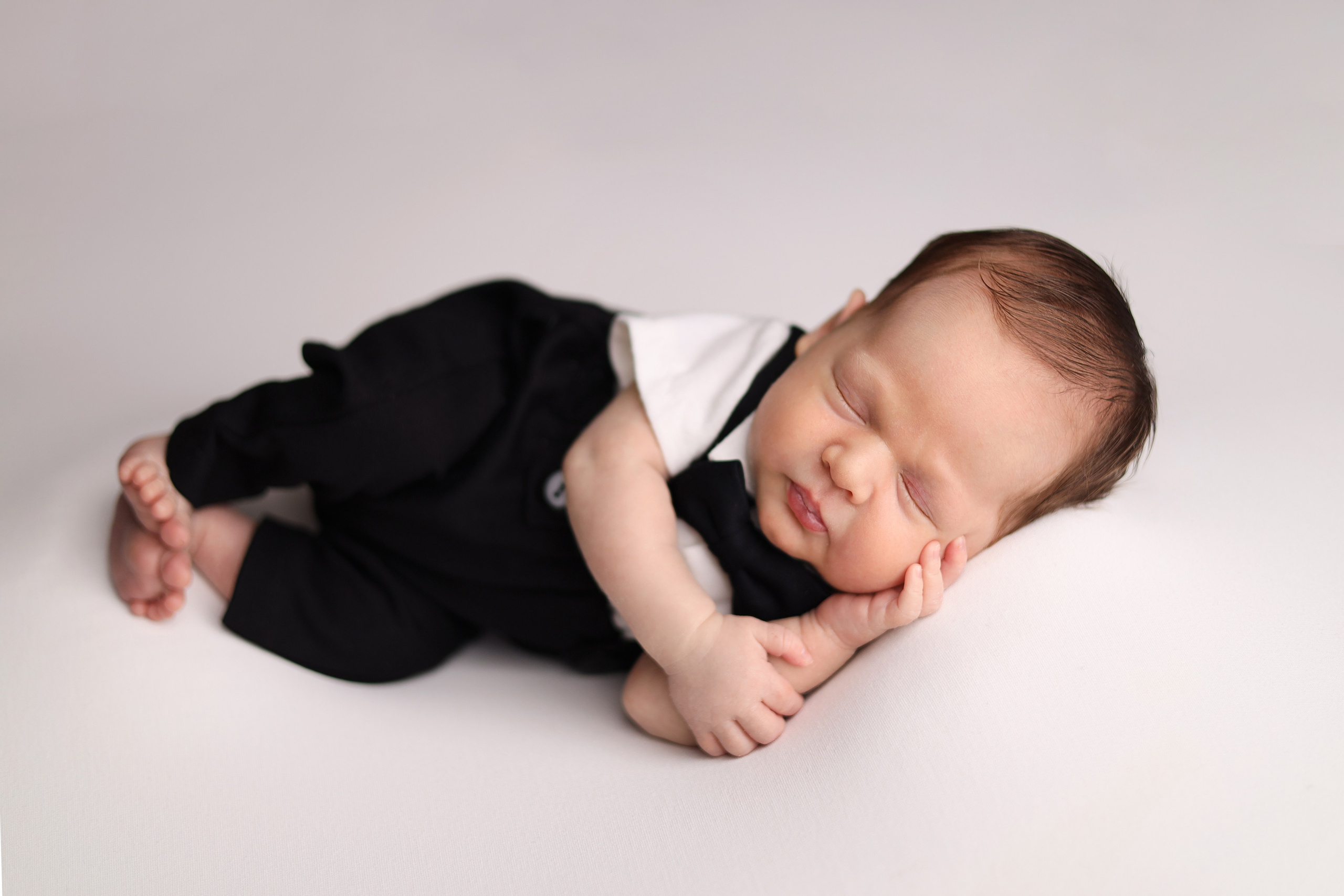 Ньюборн фотосессия максима. Фотограф новорожденных в Москве Столярова Светлана. Фотограф новорожденных Москва. Ньюборн фотограф Москва