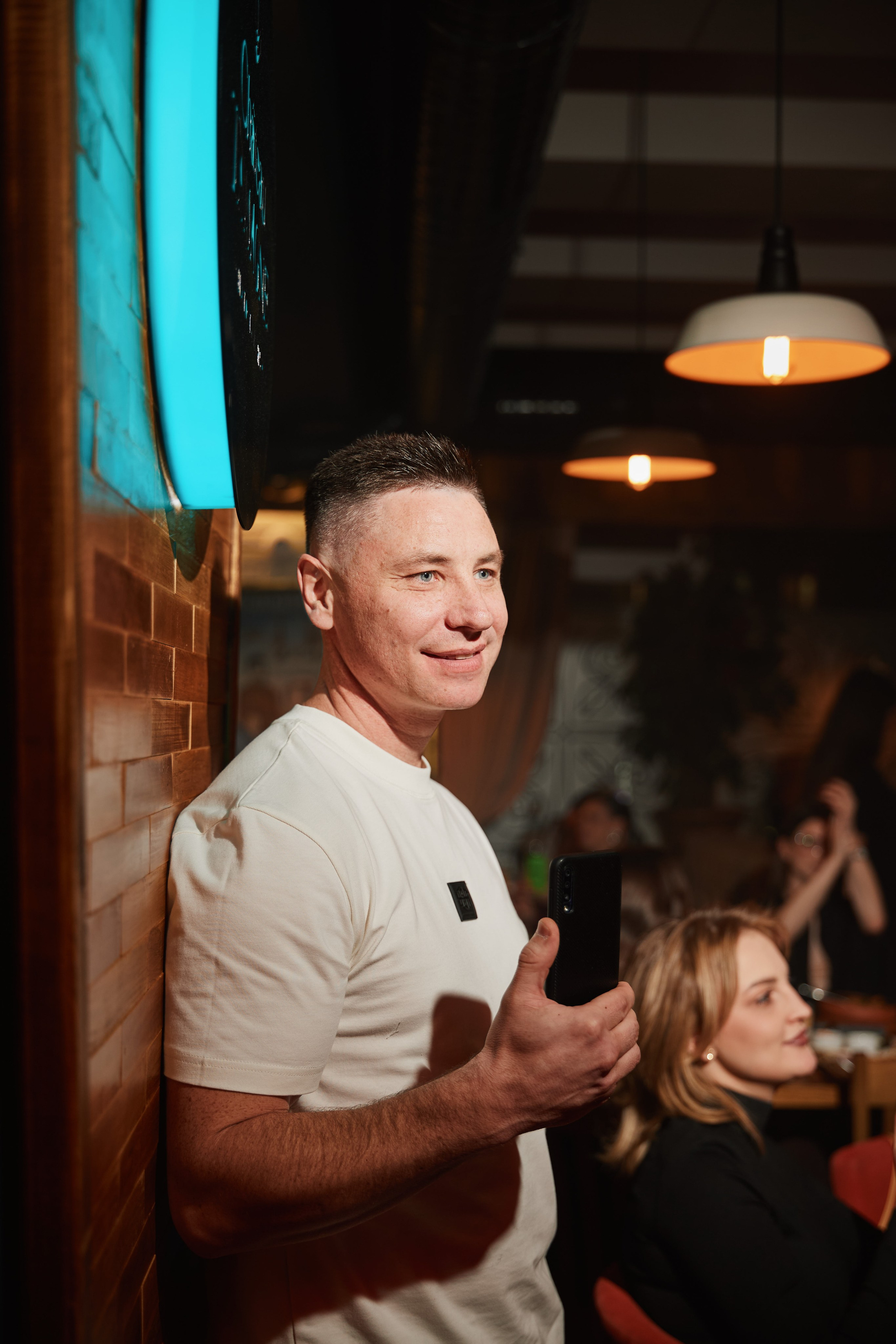 Арт-вечеринка 2026. Фотограф и видеограф в Кургане Леонид Корнильев