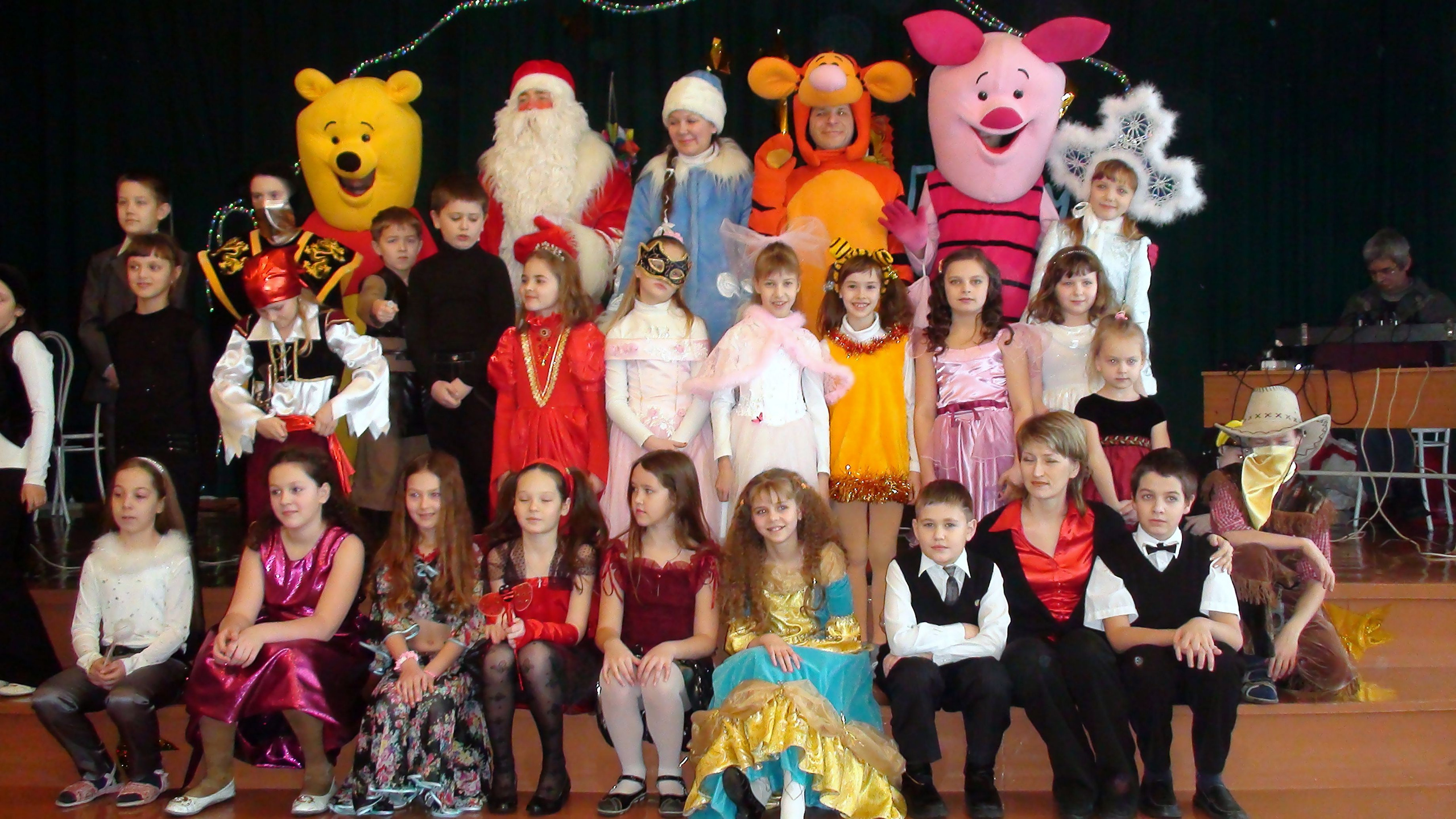 28.12.2009 Школьная Елка. Семейный, Свадебный фотограф СПБ Питер— Романова Екатерина