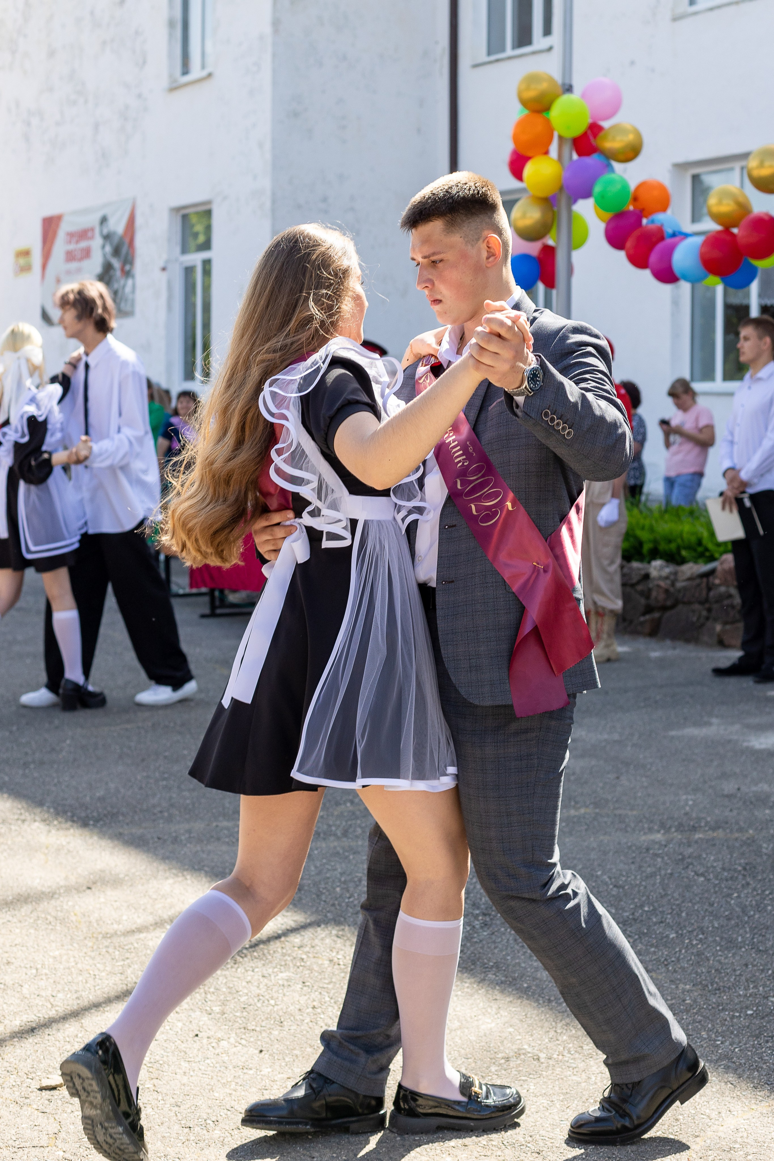 Последний звонок. Выпускные альбомы Майкоп, Краснодар Елена Золотарева