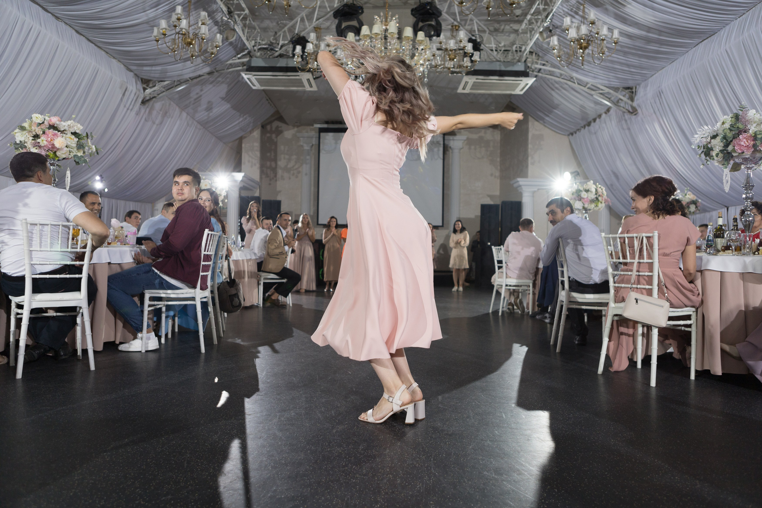 Свадебный фотограф Уфа — Руслан ГабдлисламовЖивые эмоции, красивые кадры, воспоминания на всю жизнь.Работаю по всей Республике Башкортоста. Свадебный фотограф Уфа Руслан Габдлисламов