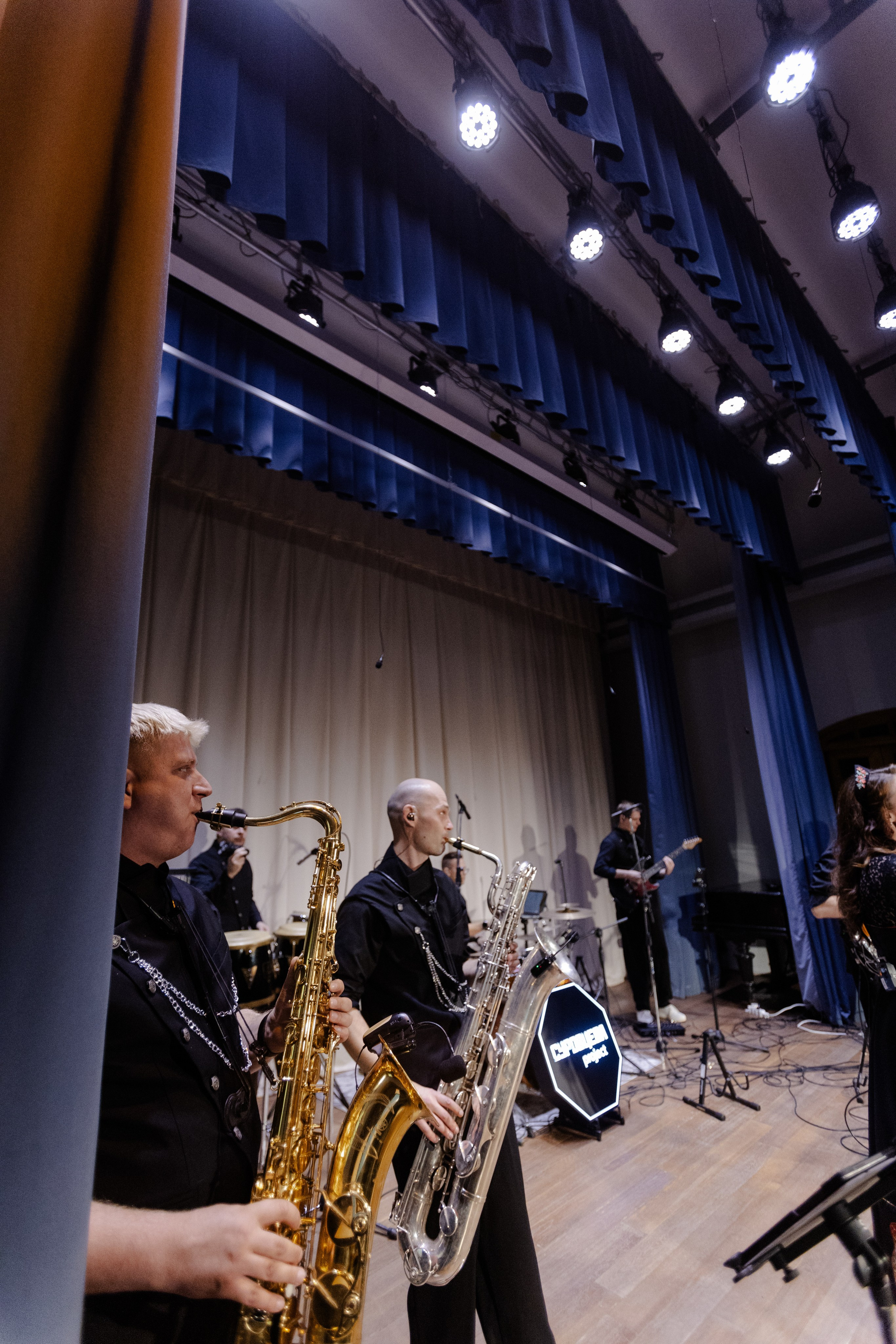 Сольный концерт 4.10. СУРОВЦЕВА project. Эстрадно-народный кавер-бэнд