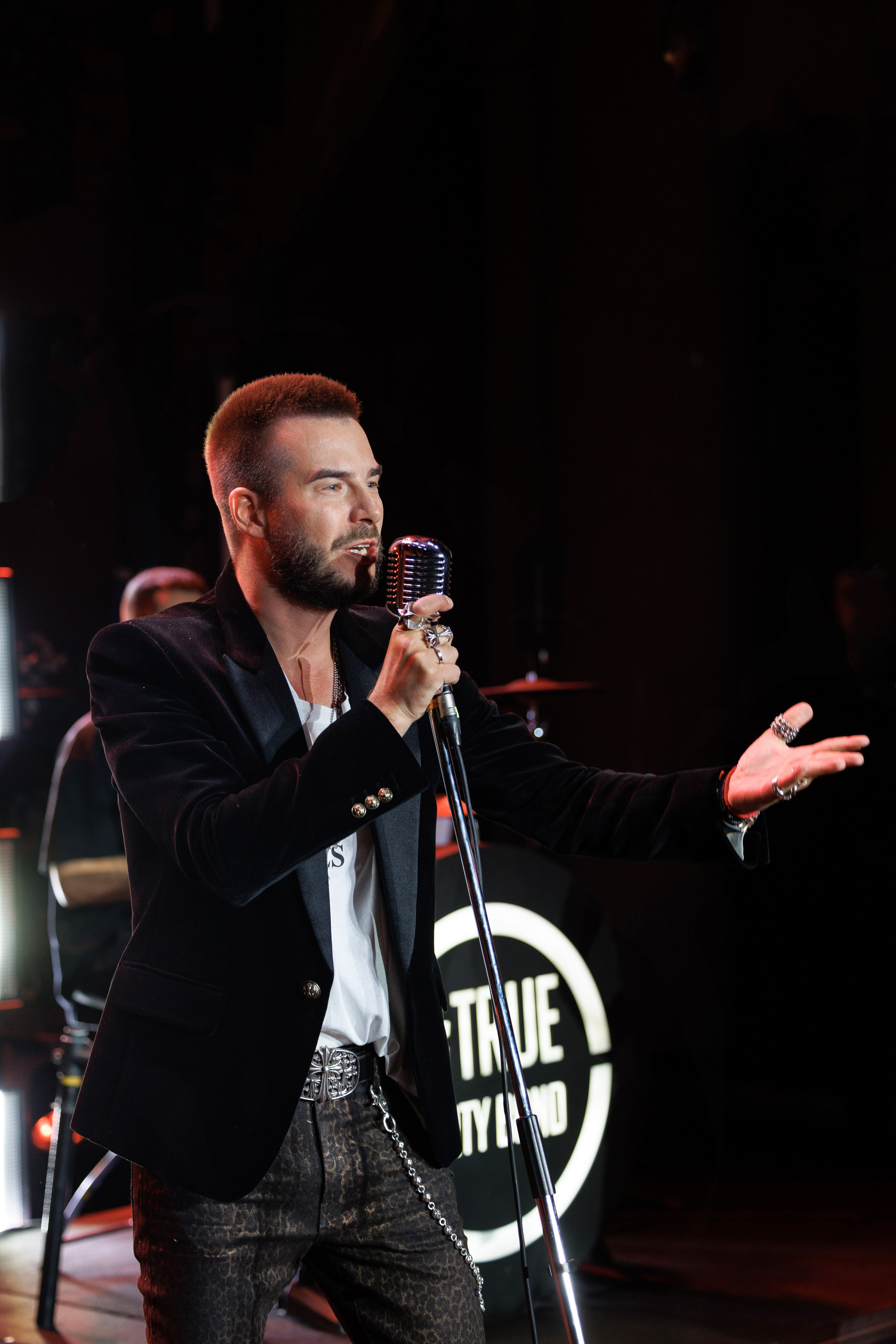 Виталий & Кристина. RETOUCH-HOUSE