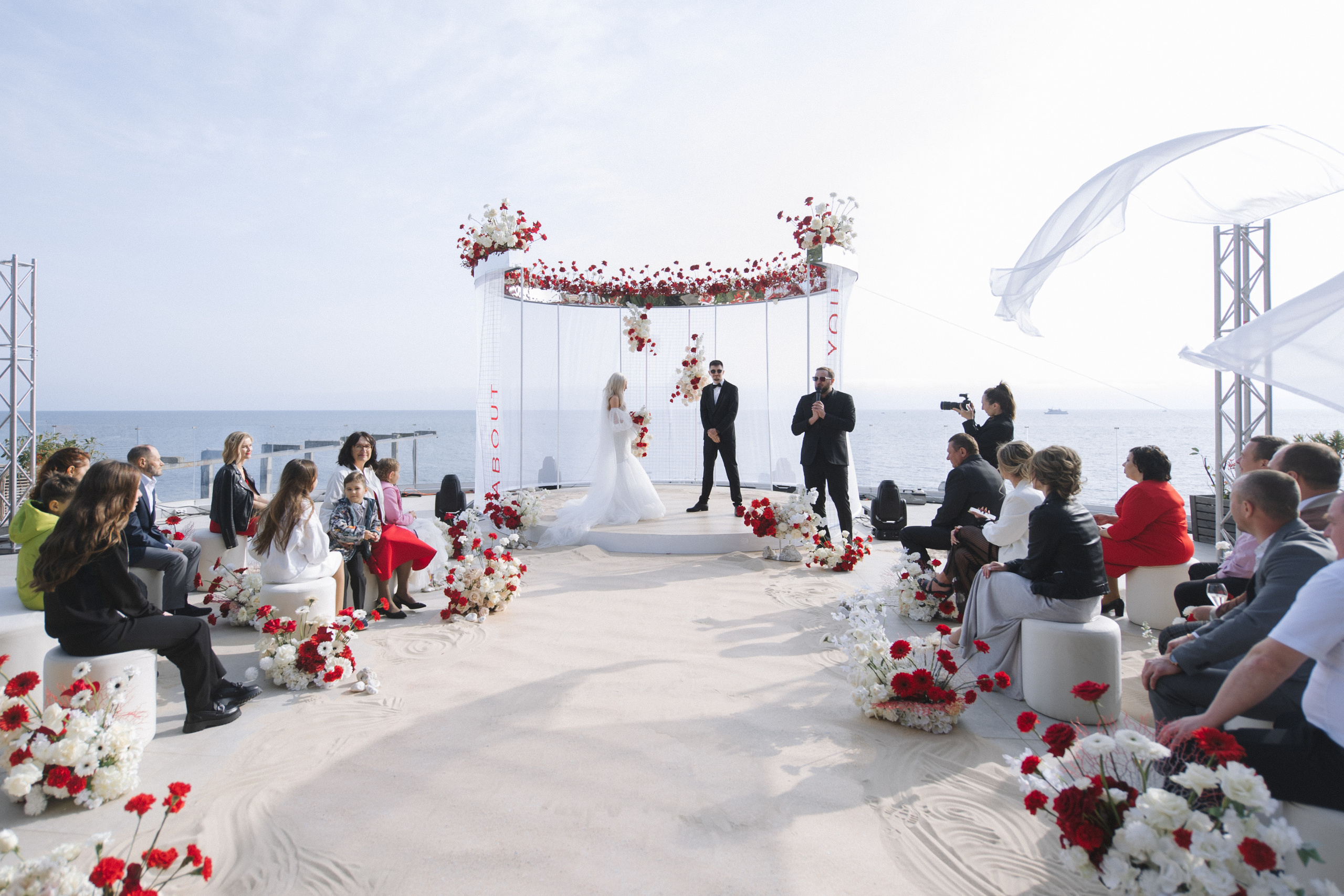 About. Алина Посторонка