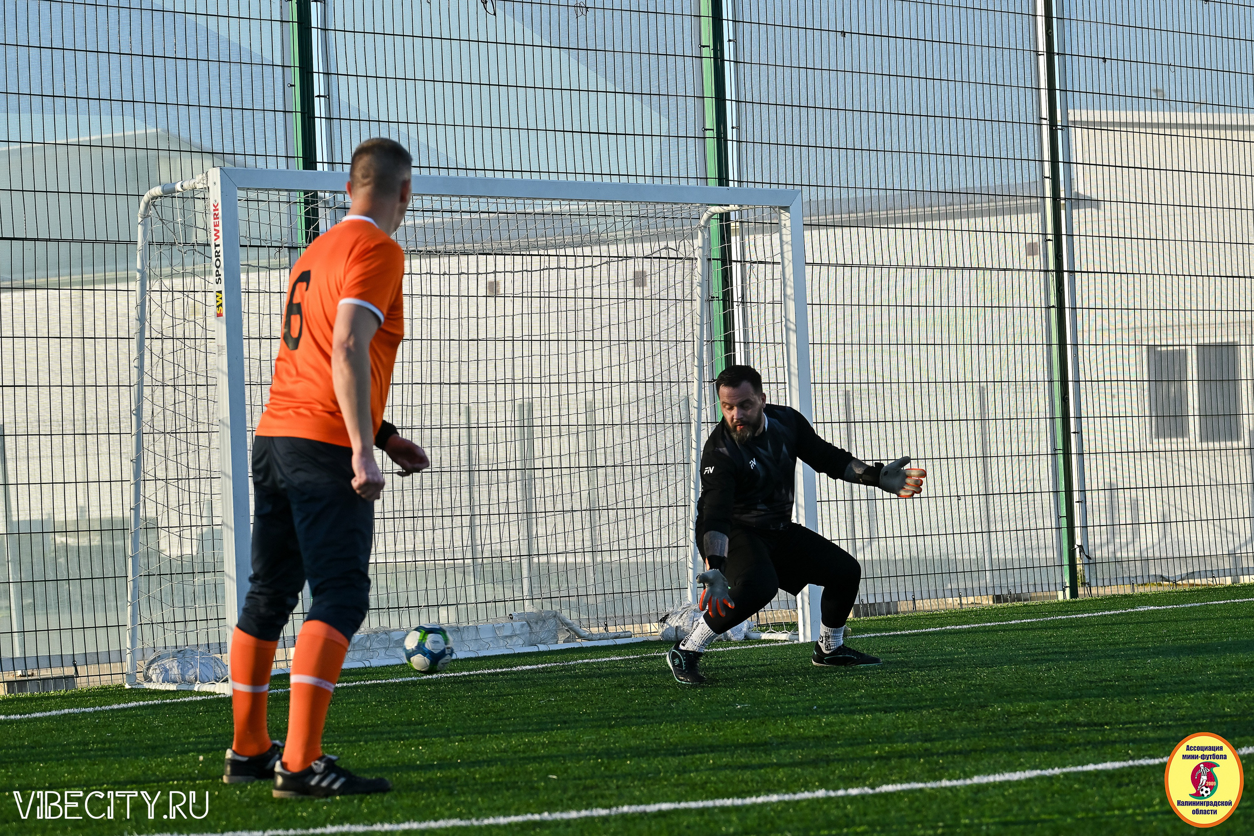 ИГРЫ МИНИ-ФУТБОЛЬНОЙ И КОРПОРАТИВНОЙ ЛИГИ. VIBECITY.RU Вайб Сити Ру Фоторепортажи Фотоотчеты Калининград