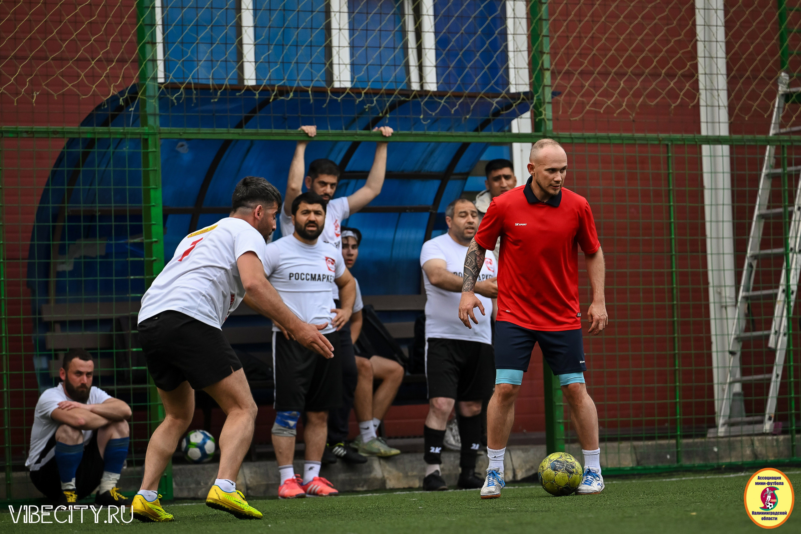 ИГРЫ МИНИ-ФУТБОЛЬНОЙ И КОРПОРАТИВНОЙ ЛИГИ. VIBECITY.RU Вайб Сити Ру Фоторепортажи Фотоотчеты Калининград