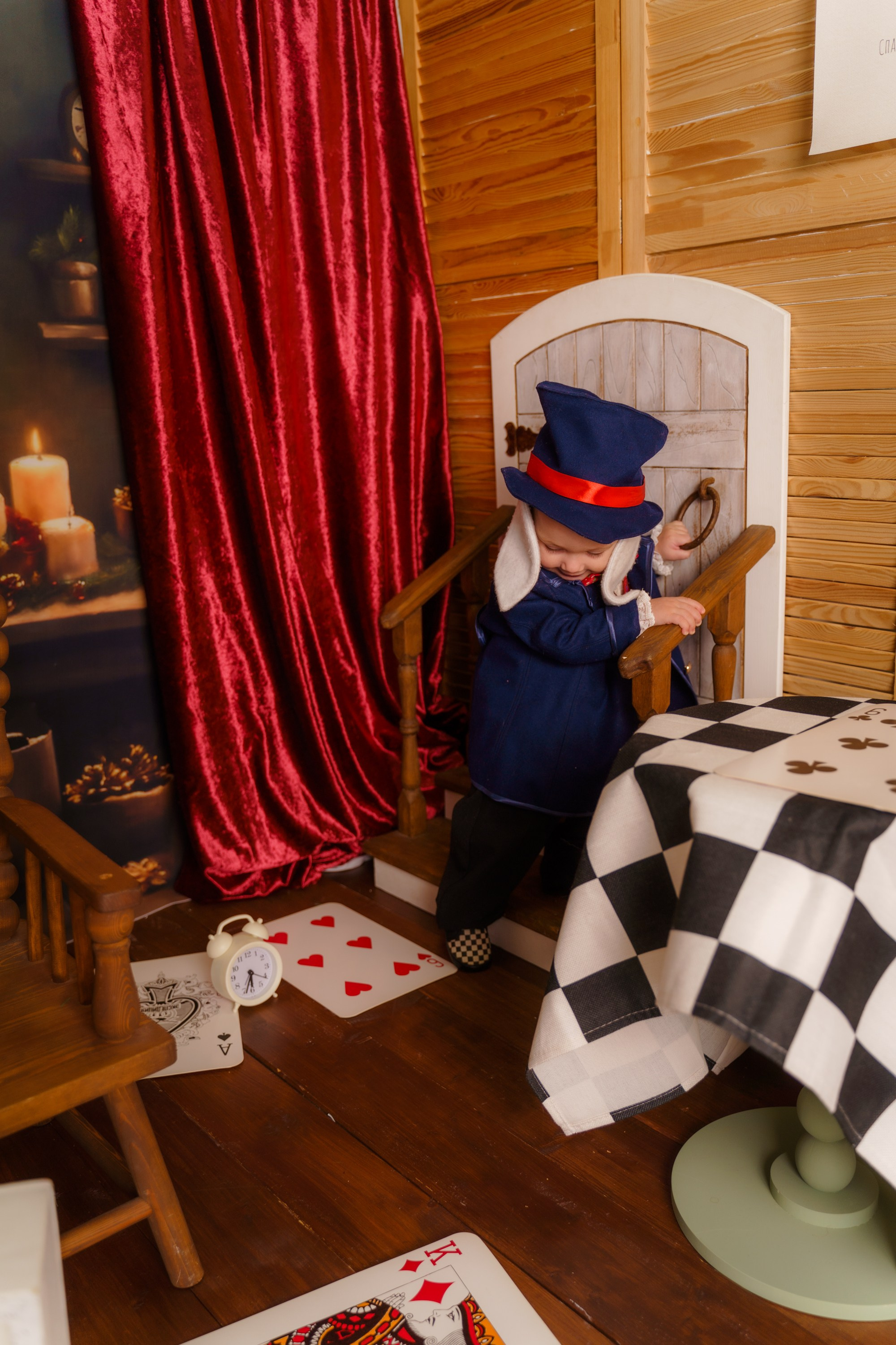 Алиса в стране чудес — Саша. ВАША СЕМЕЙНАЯ ФОТОСТУДИЯ