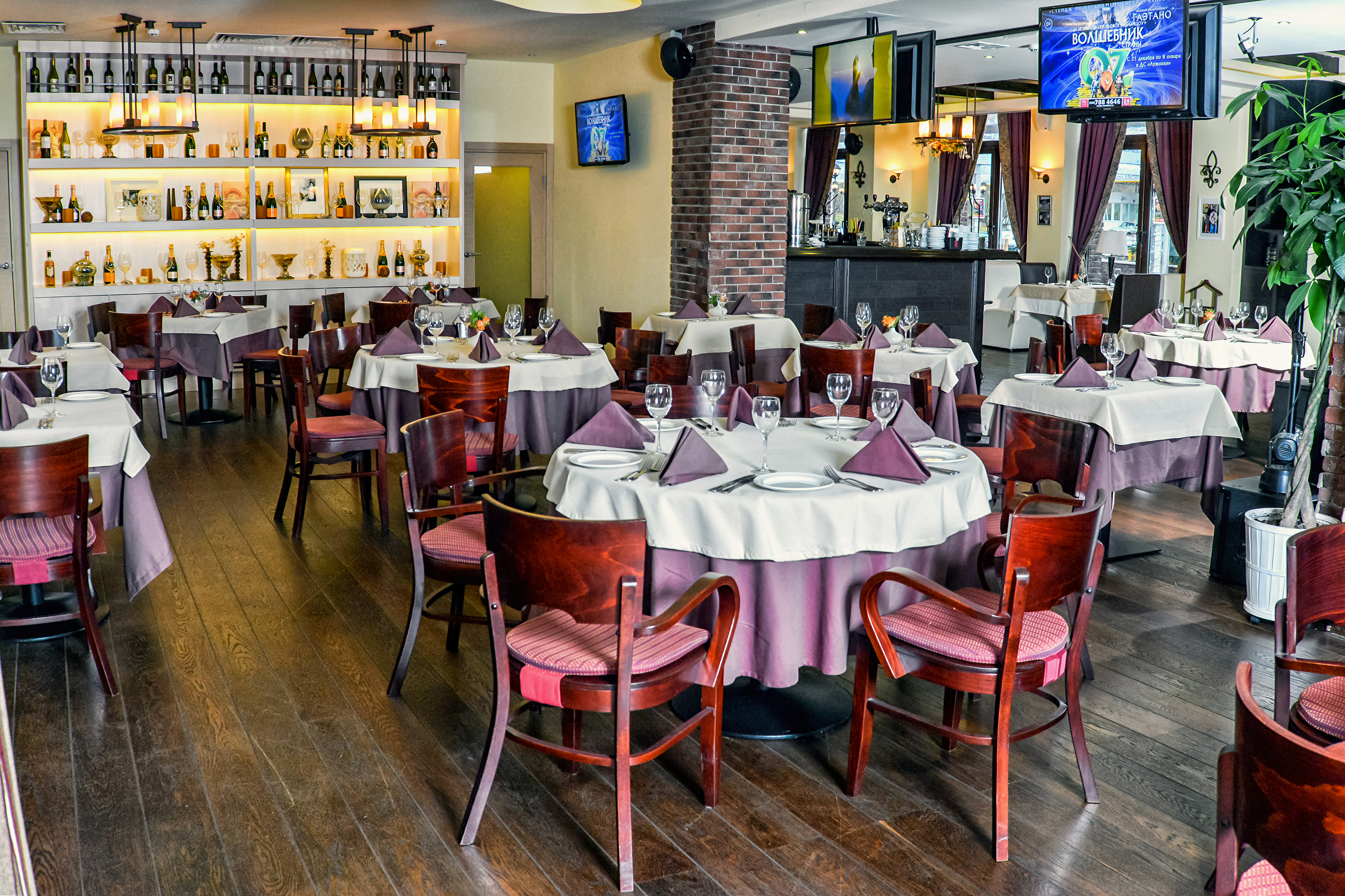 Интерьер ресторан Serafina. Свадебный фотограф Олег Шатохин  Москва и Московской область