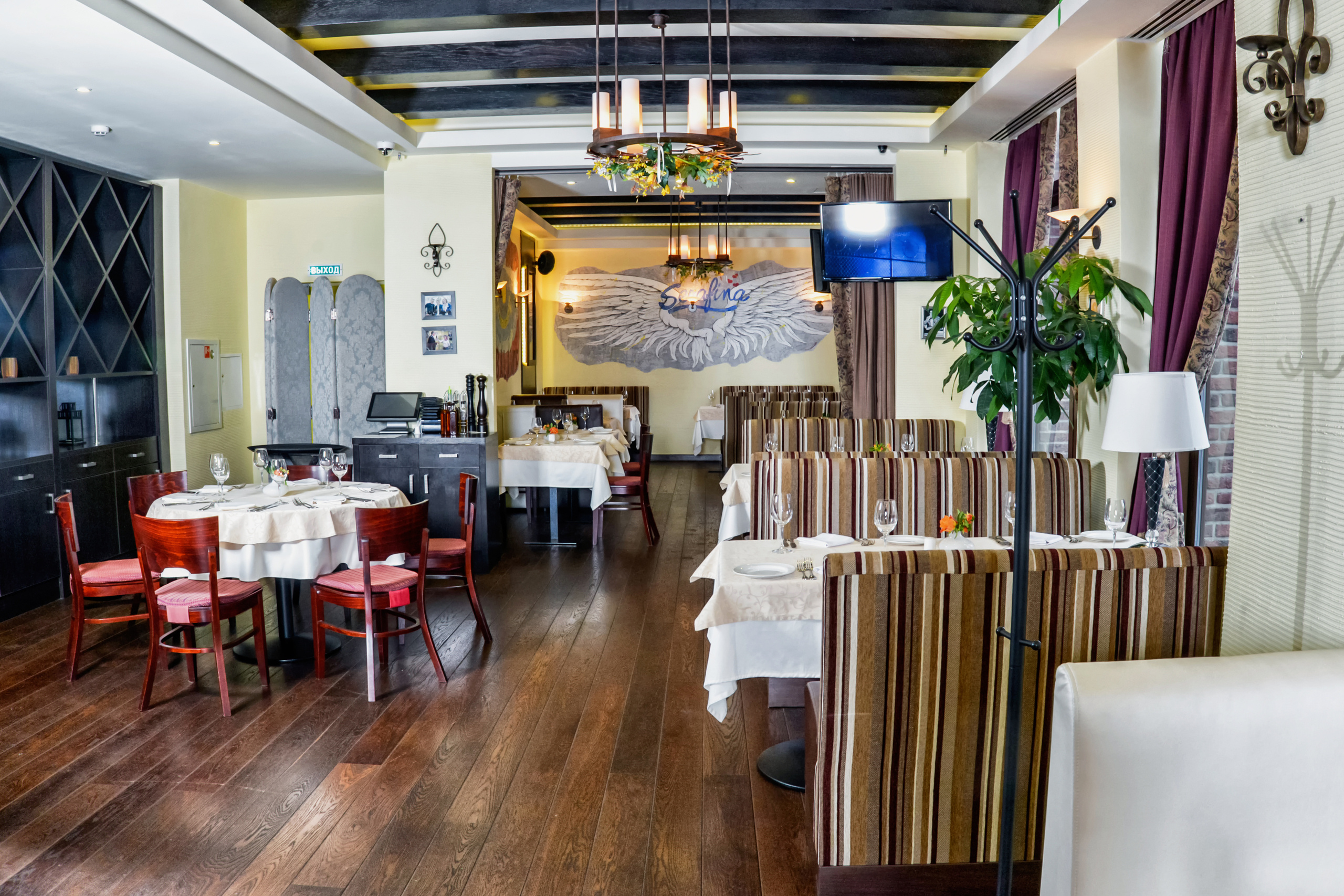 Интерьер ресторан Serafina. Свадебный фотограф Олег Шатохин  Москва и Московской область