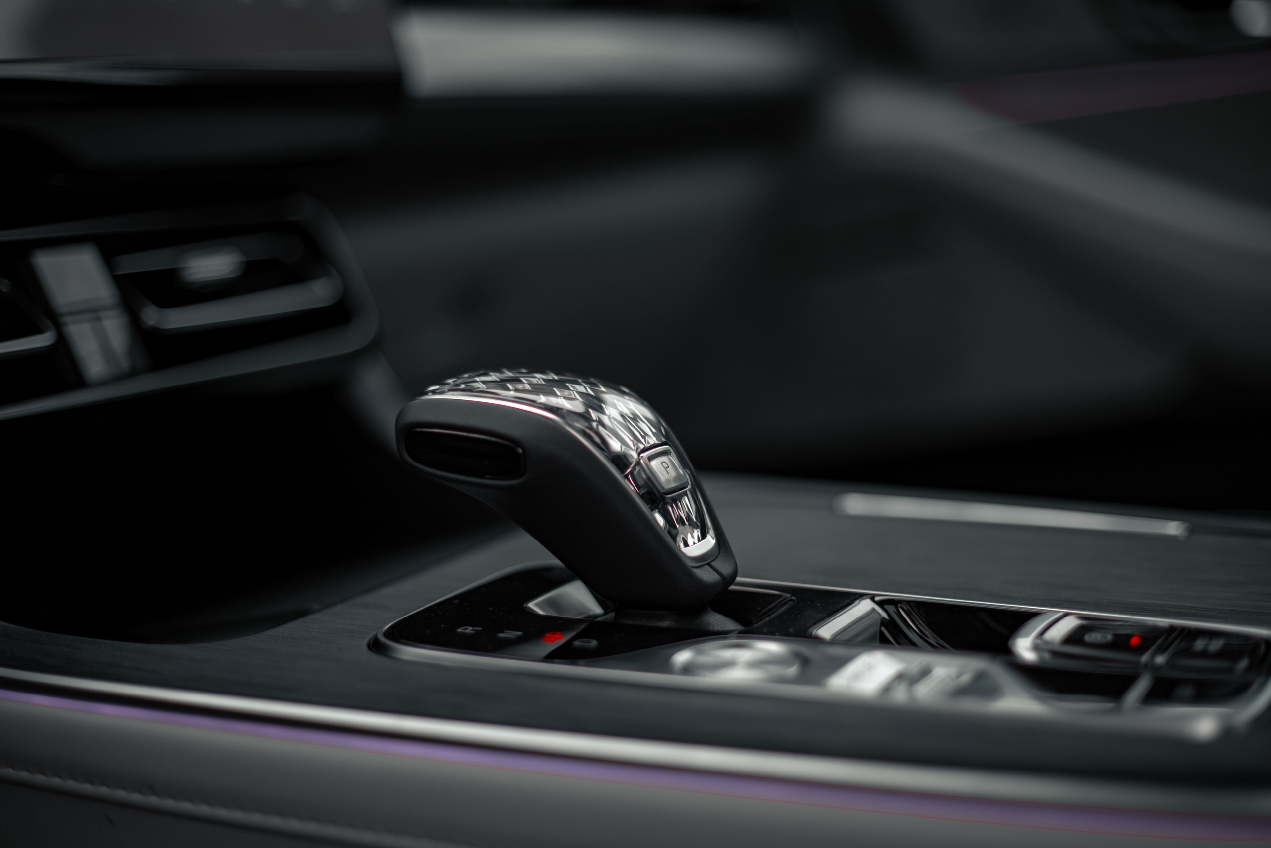 Бизнес съемка для автосалона GAC в городе Ижевск. Бизнес фотограф Ижевск — Назаров Роман