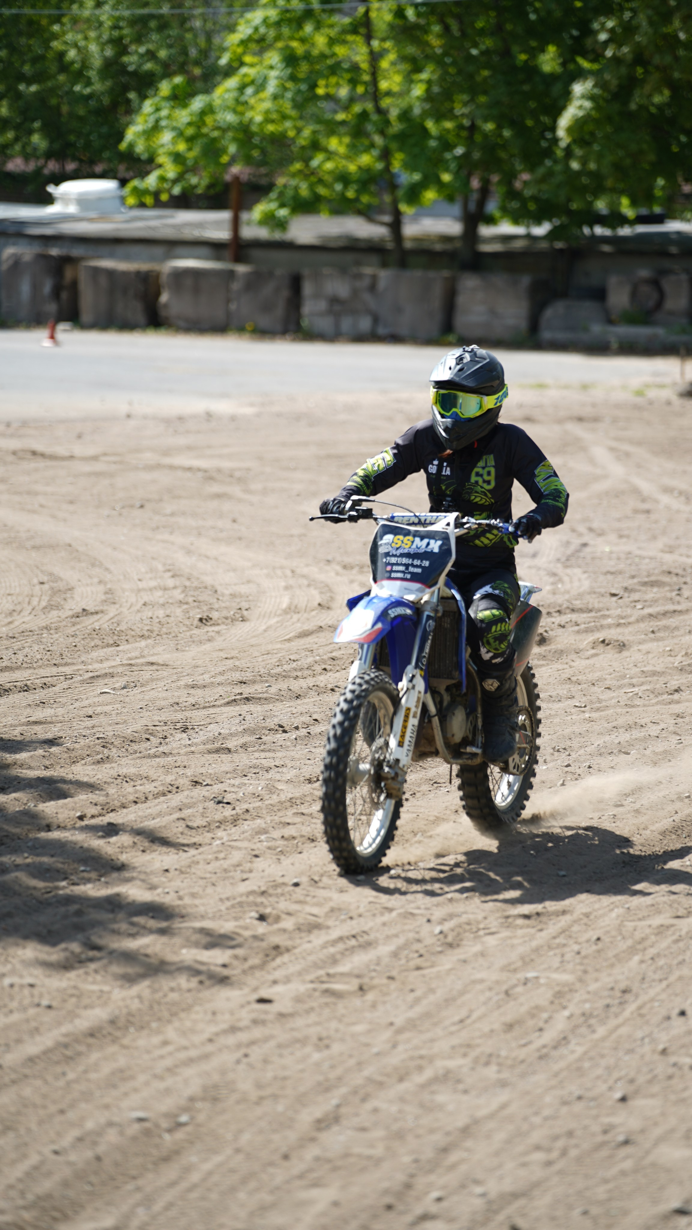 Катя Ли. Графический дизайнер Илья Левченко